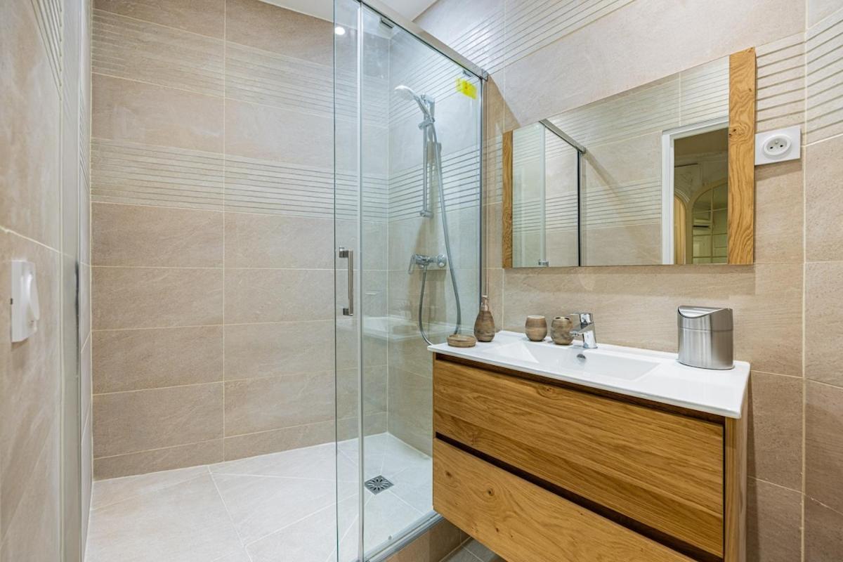 Apartment Amazing 4bedrooms Champs Elysees Ac