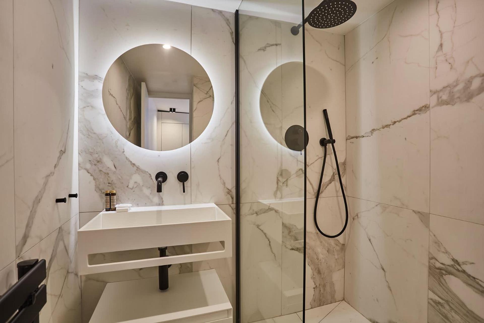 Apartment Superb Center Of By Prestige