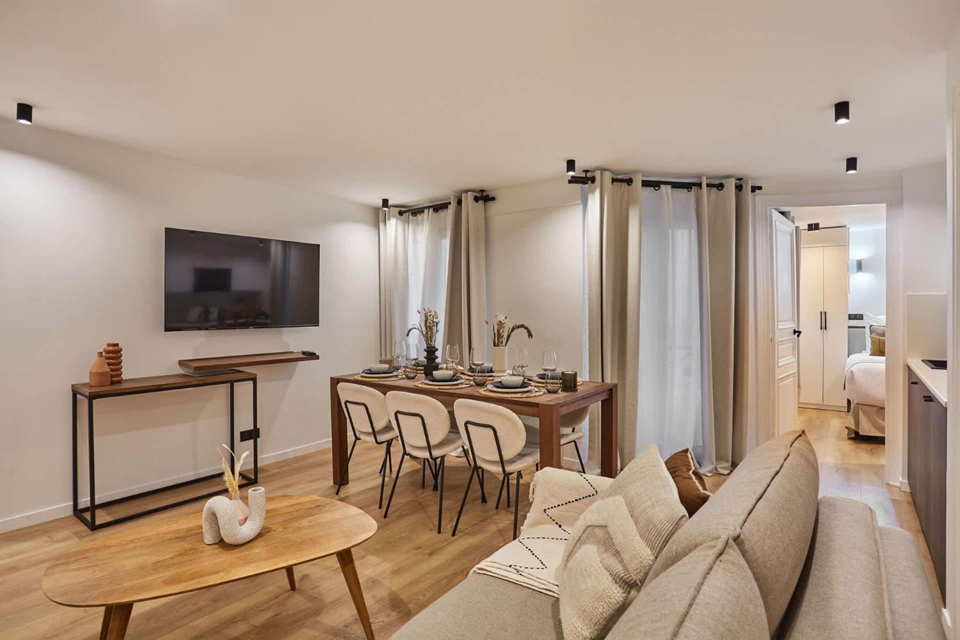 Superb Center Of By Prestige * Paris