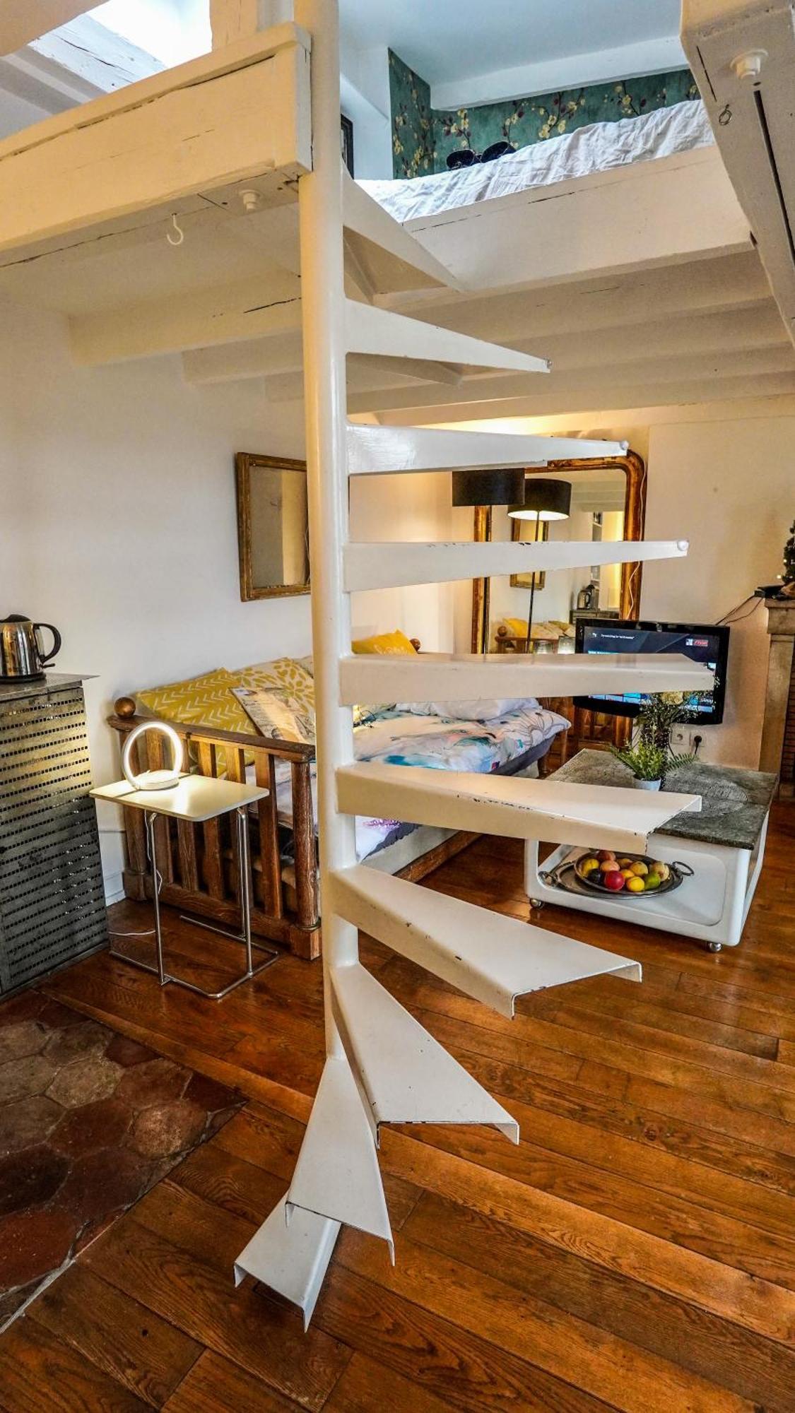 08 Grand Loft Near Notre Dame *