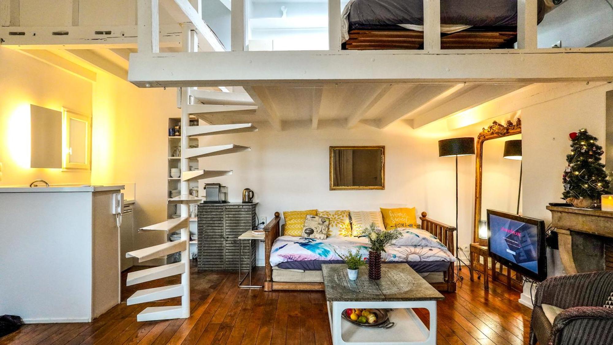 08 Grand Loft Near Notre Dame