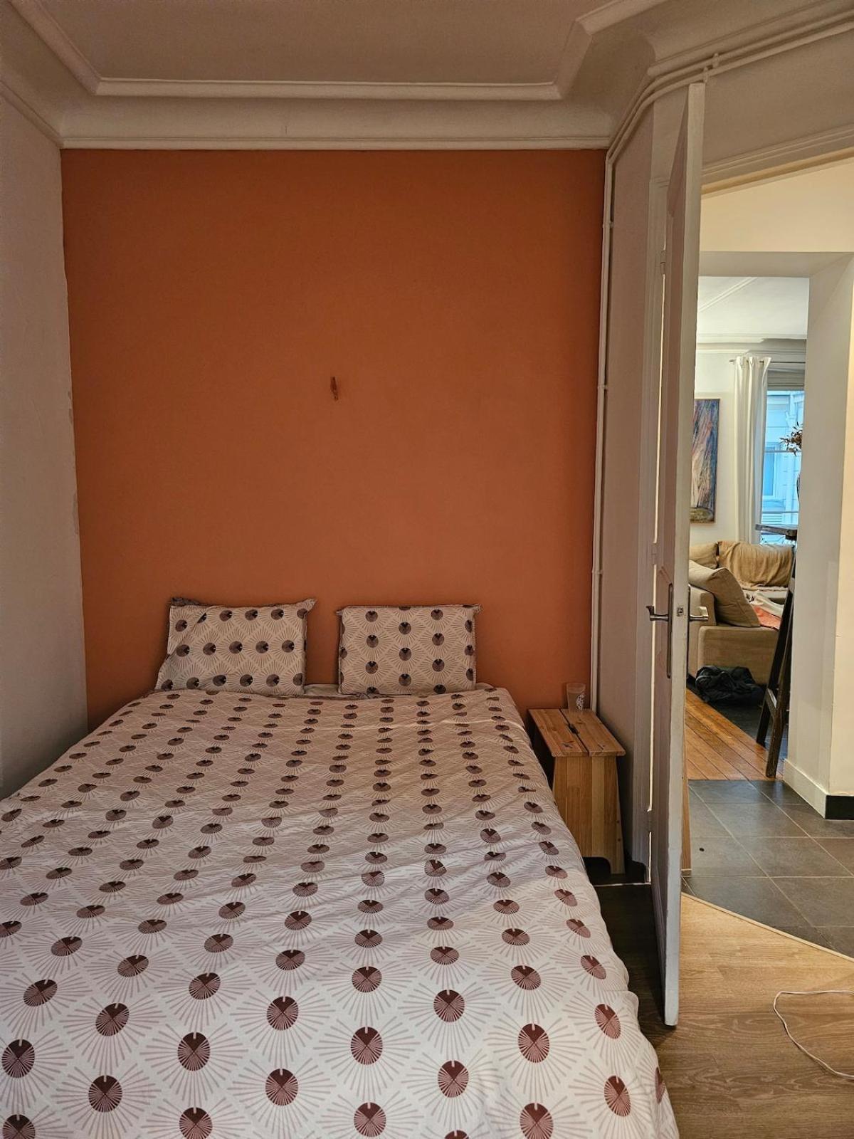 Apartment Buttes Chaumont Paris