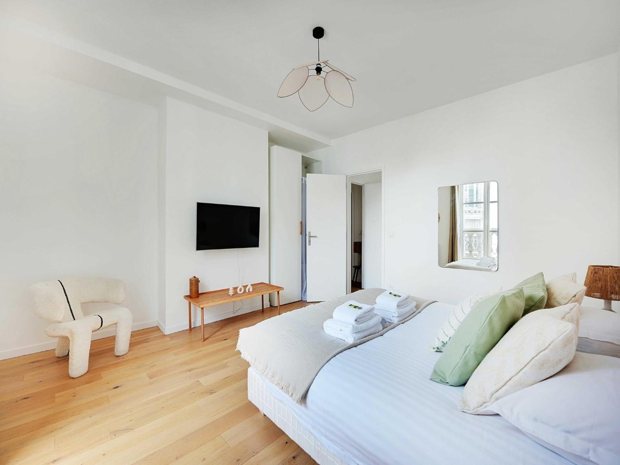 Cosy Flat In The Heart Of - Mobility Lease Apartment *