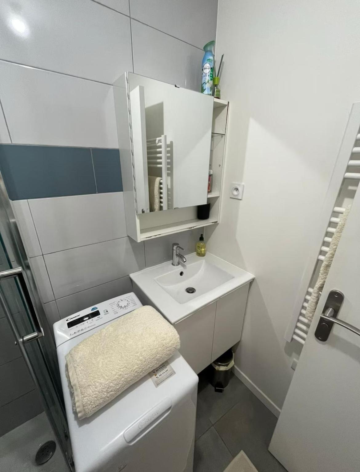Apartment Ravissant Maison Au Coeur De Paris