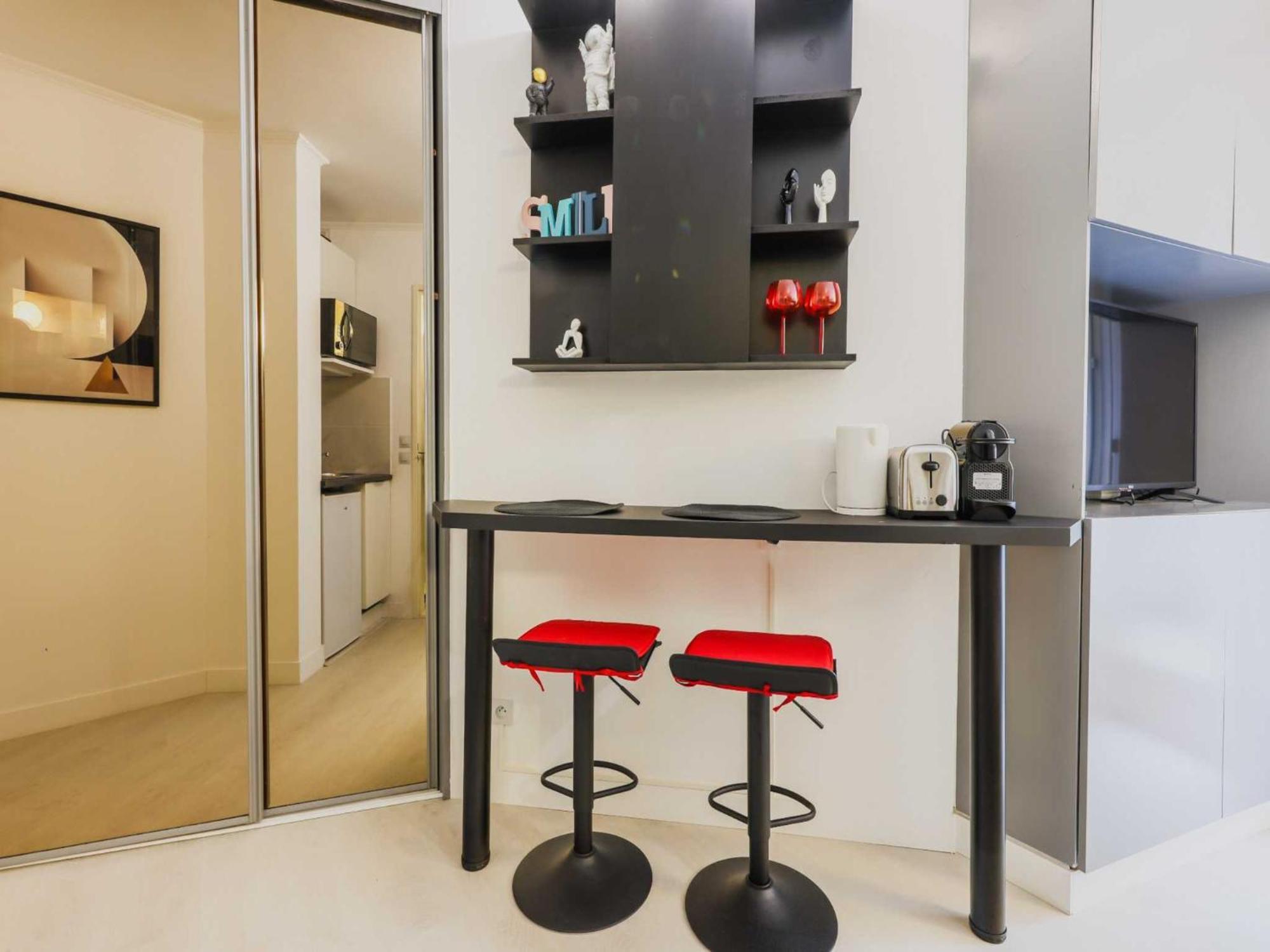 Peaceful With Terace For 2p - Sacre-c Ur Apartment *