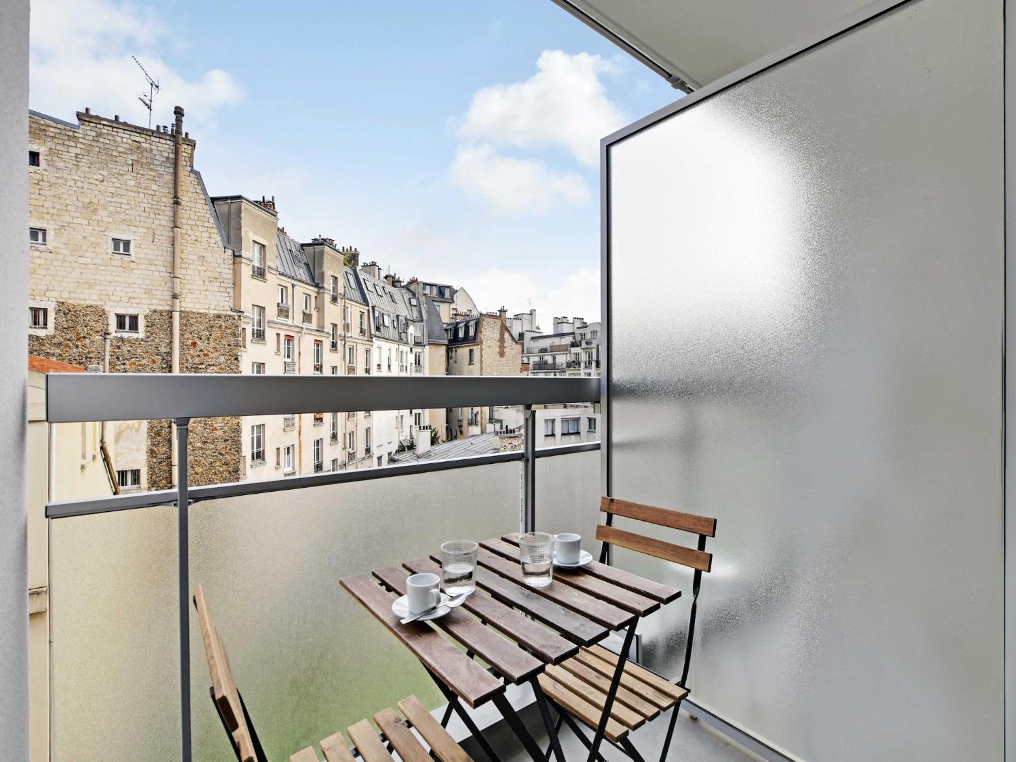 1bdr 3p Balcony - St Maur Voltaire * Paris