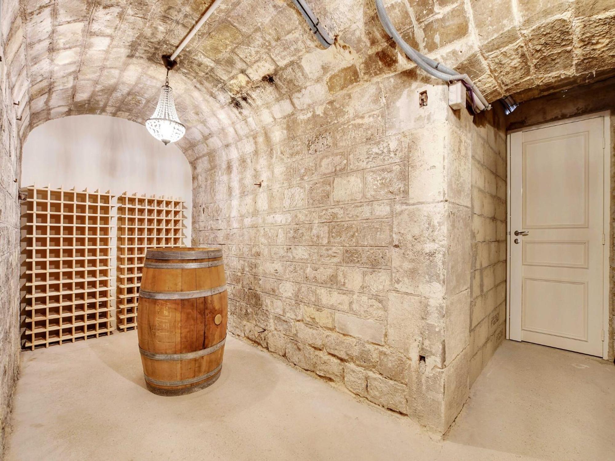 Exceptional House Sauna, Gym, Cinema, Wine Cellar Apartment *