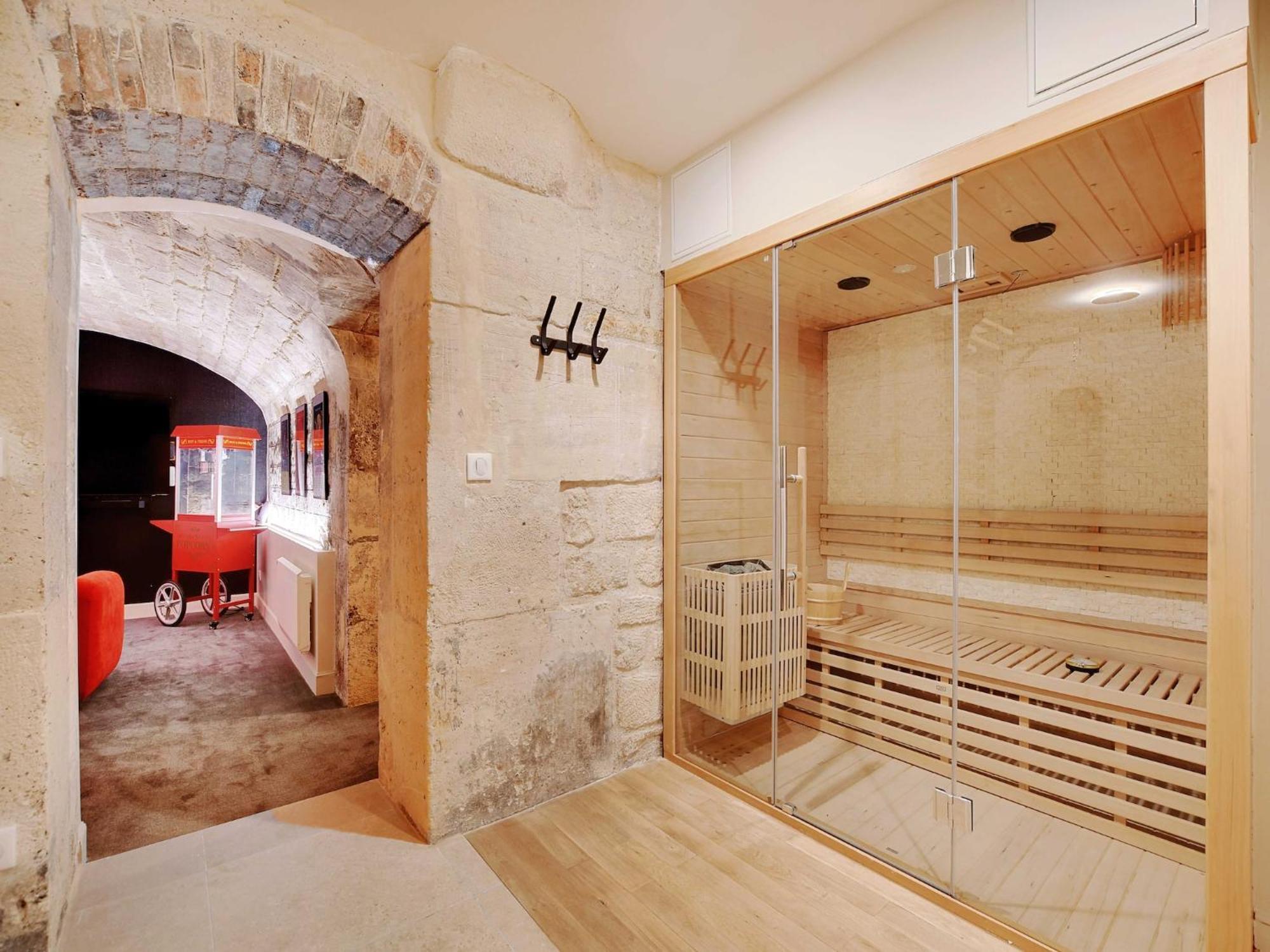 Exceptional House Sauna, Gym, Cinema, Wine Cellar Apartment