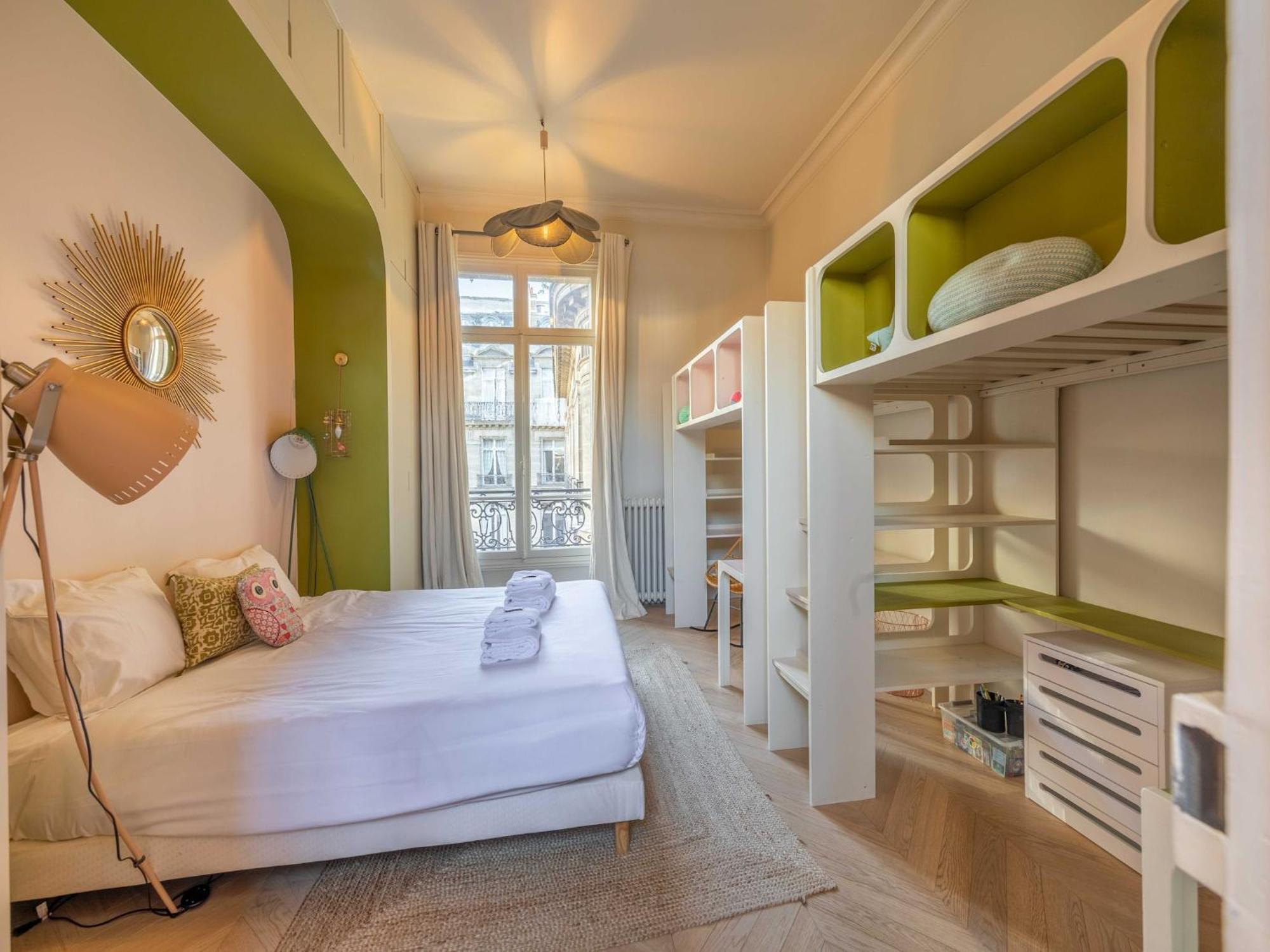 Exceptional 3bd - Trocadero Victor Hugo