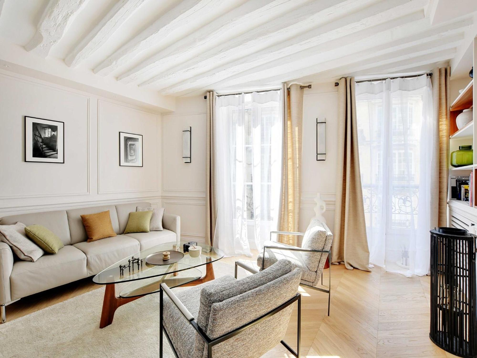 Light And Modernity - Near Jardin Luxembourg