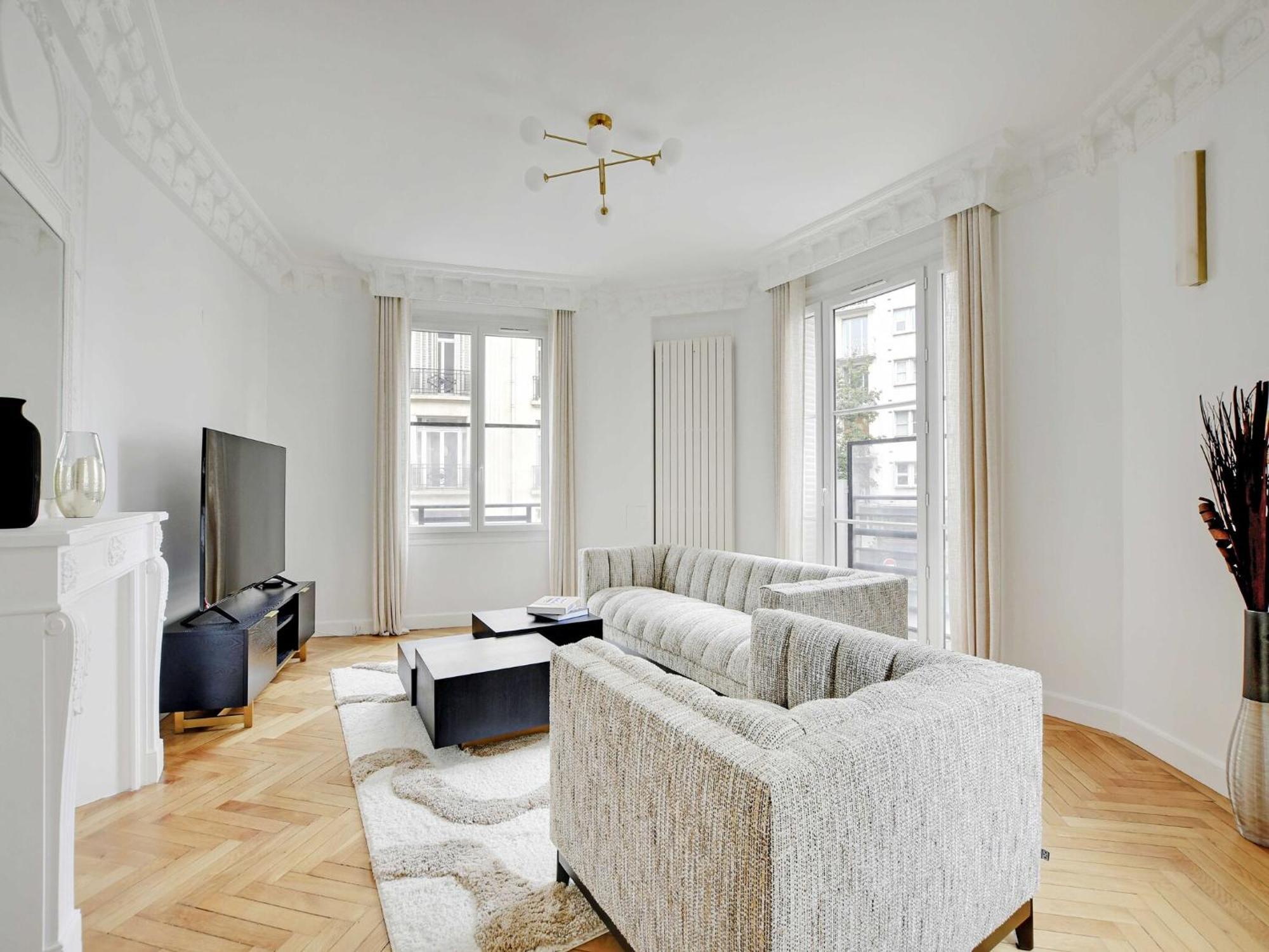 Exceptional - 3bd 6p - Trocadero