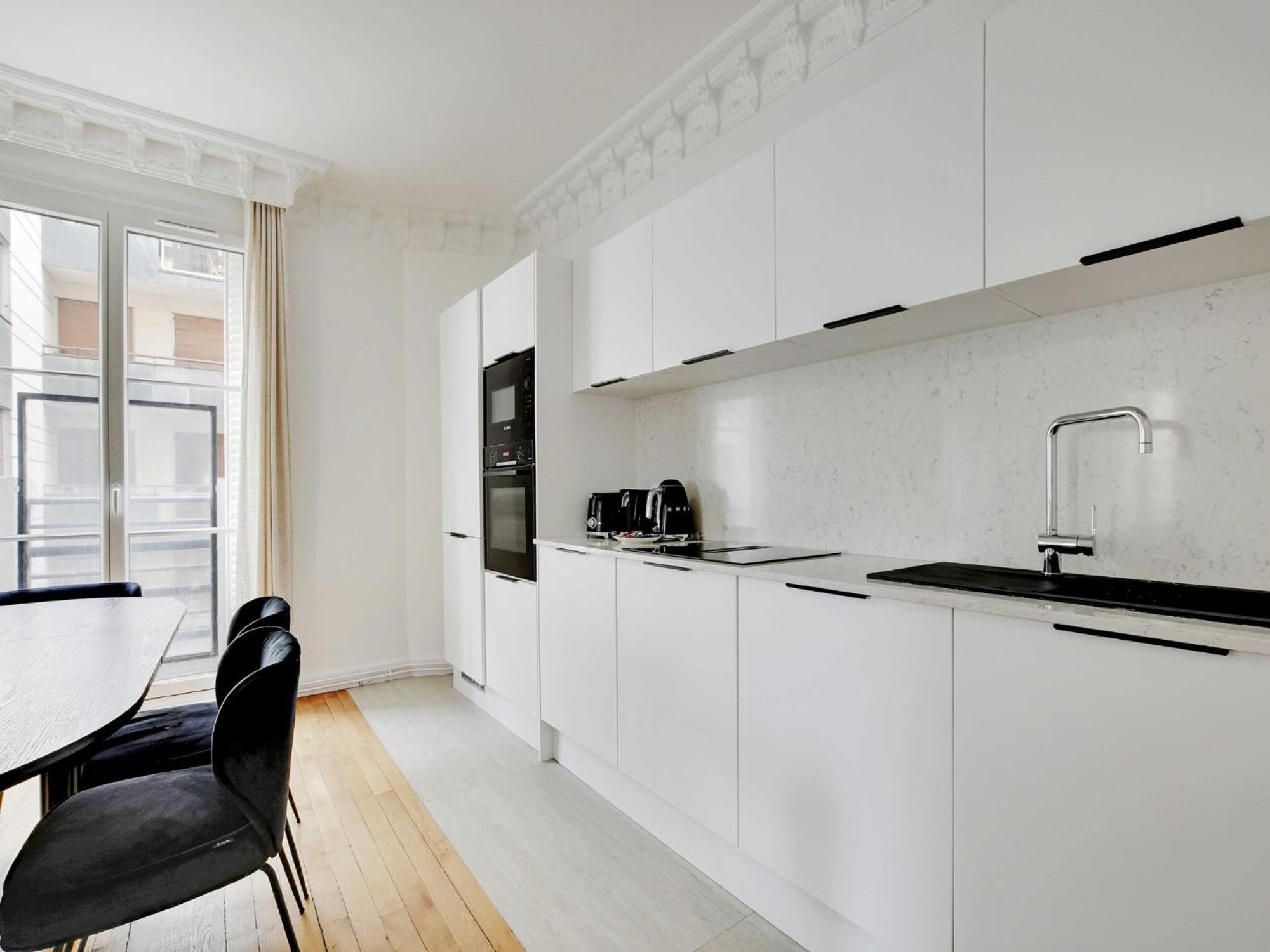 Exceptional - 3bd 6p - Trocadero *