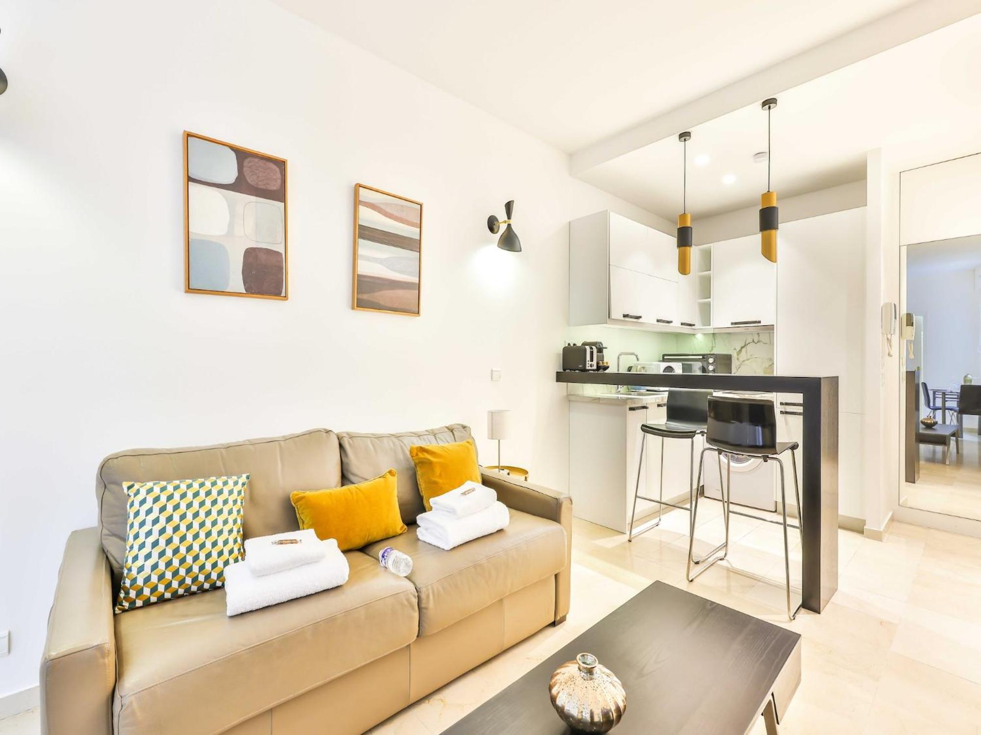 Apartment Magnificent - 2p - Place Victor Hugo Paris