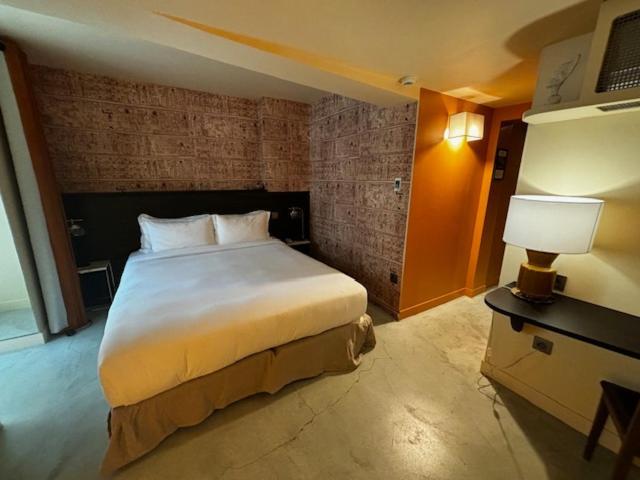 Edgar & Achille Hotel