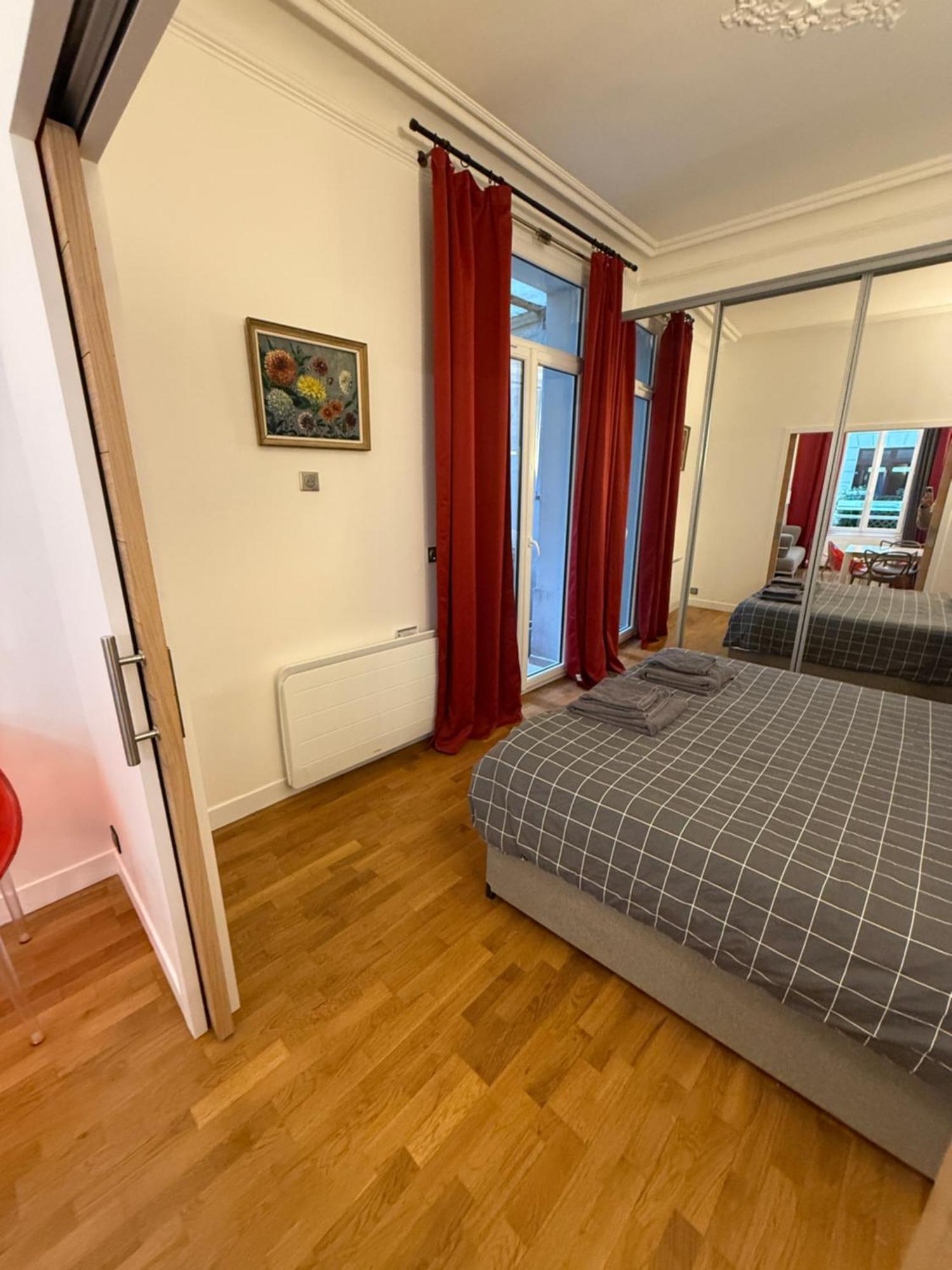 Apartment Charming 2 Bedroom With Huge Private Terrace *