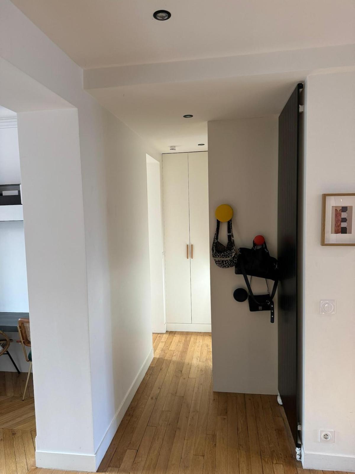 Beautiful Family - Canal Saint Martin Apartment