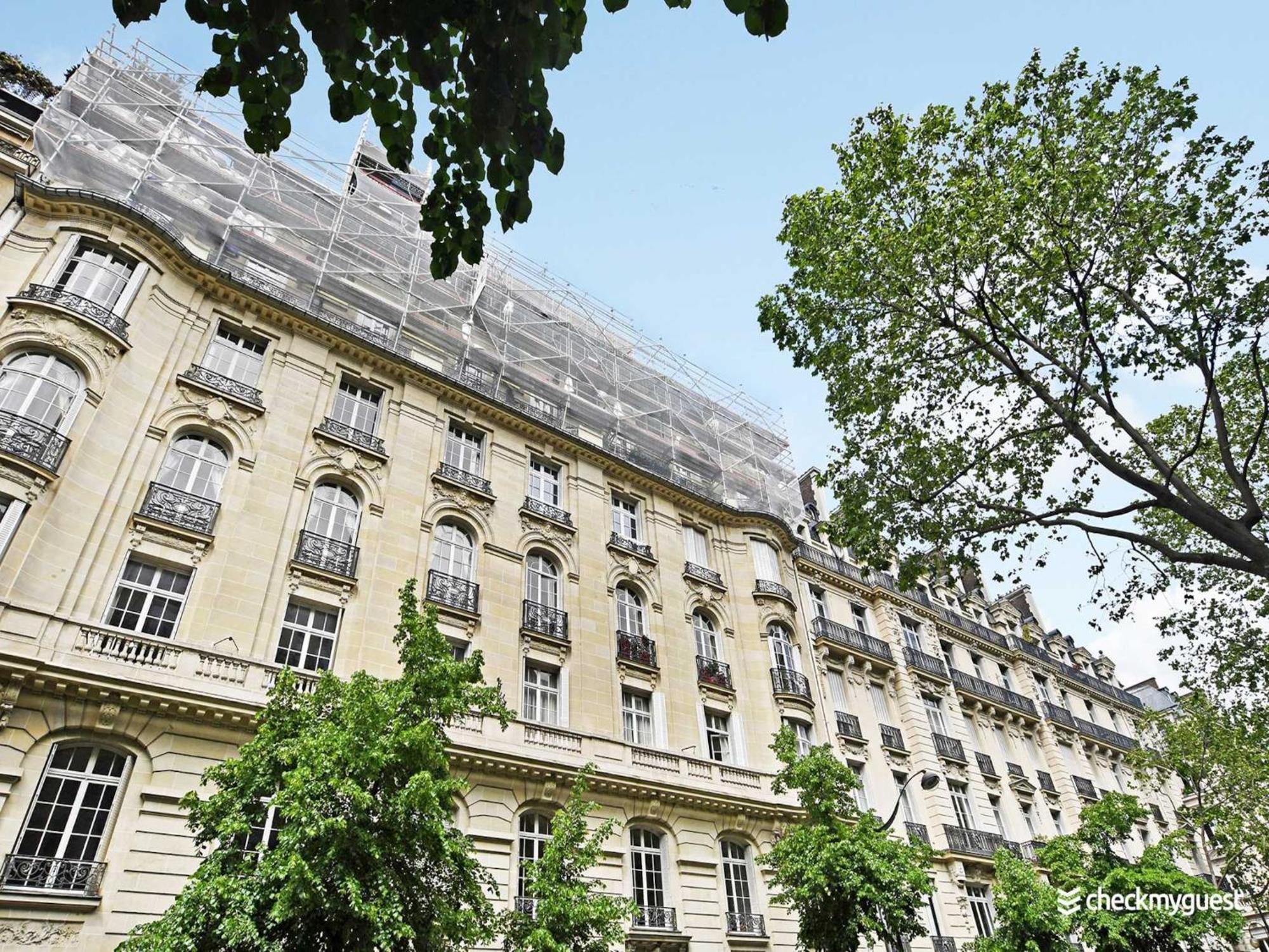 Apartment A Cocoon Just A Stone's Throw From The Arc De Triomphe