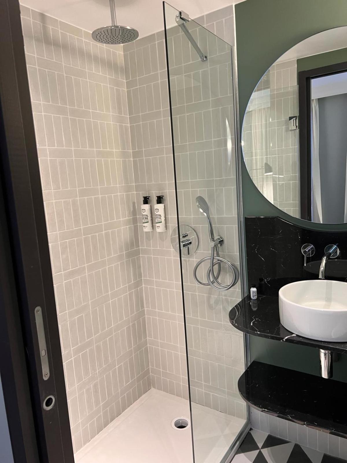 Le Clark Hotel Paris