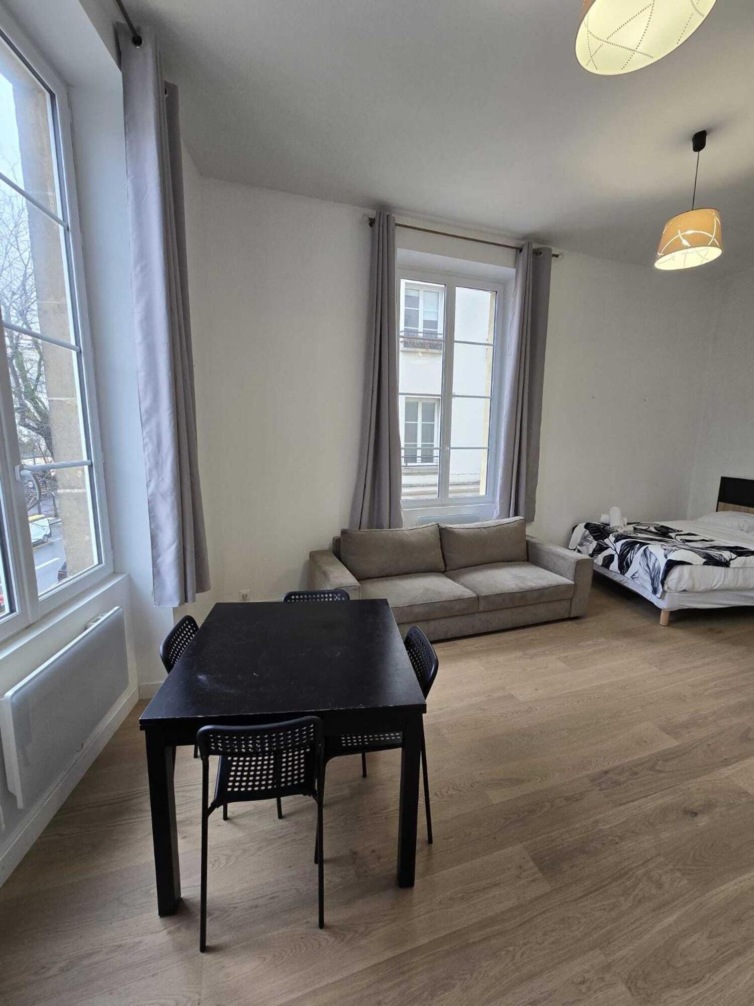 Apartment Grands Boulevards Paris