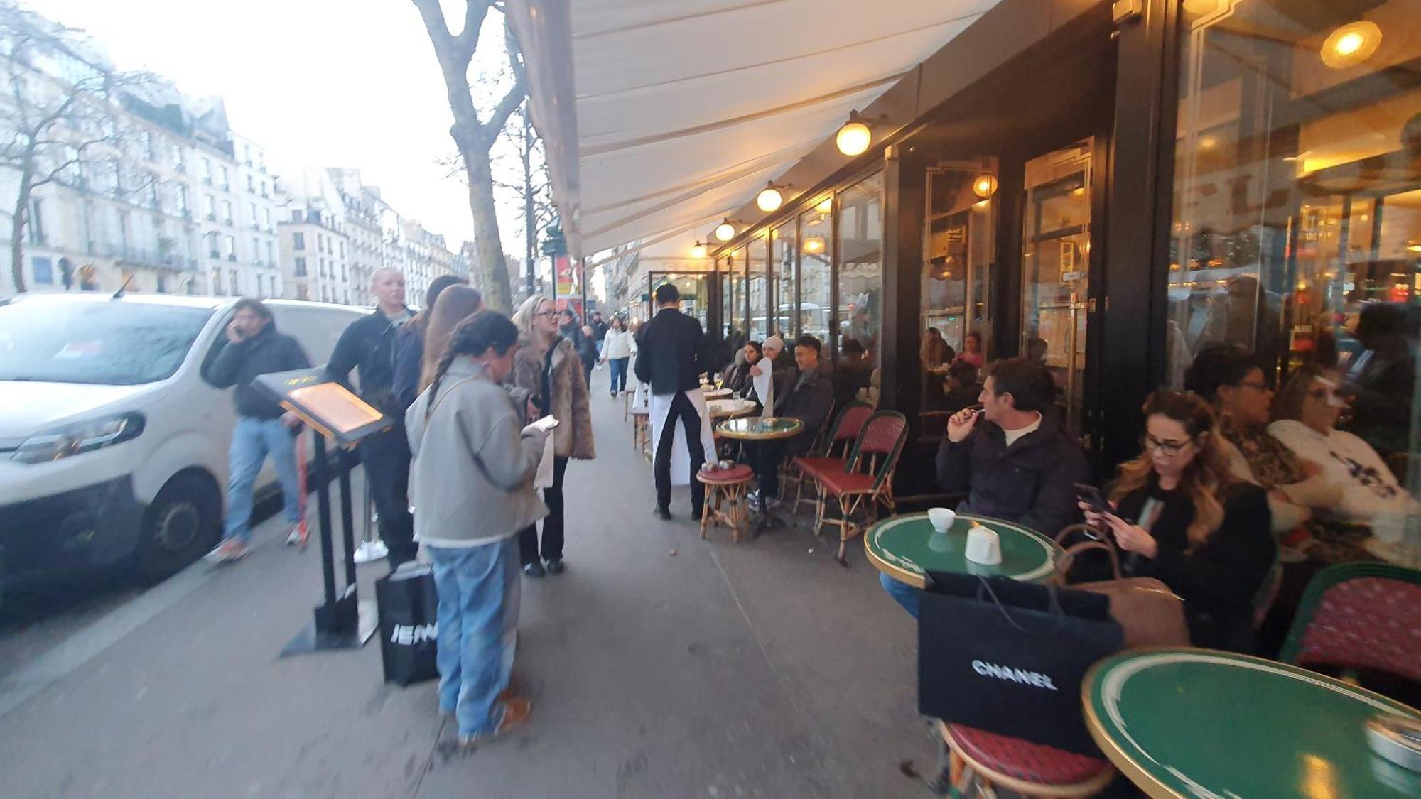 Apartment 1 Minute Gare Montparnasse,center,close To Louvre Meusm And Eiffel Tour ,amusing Place Paris
