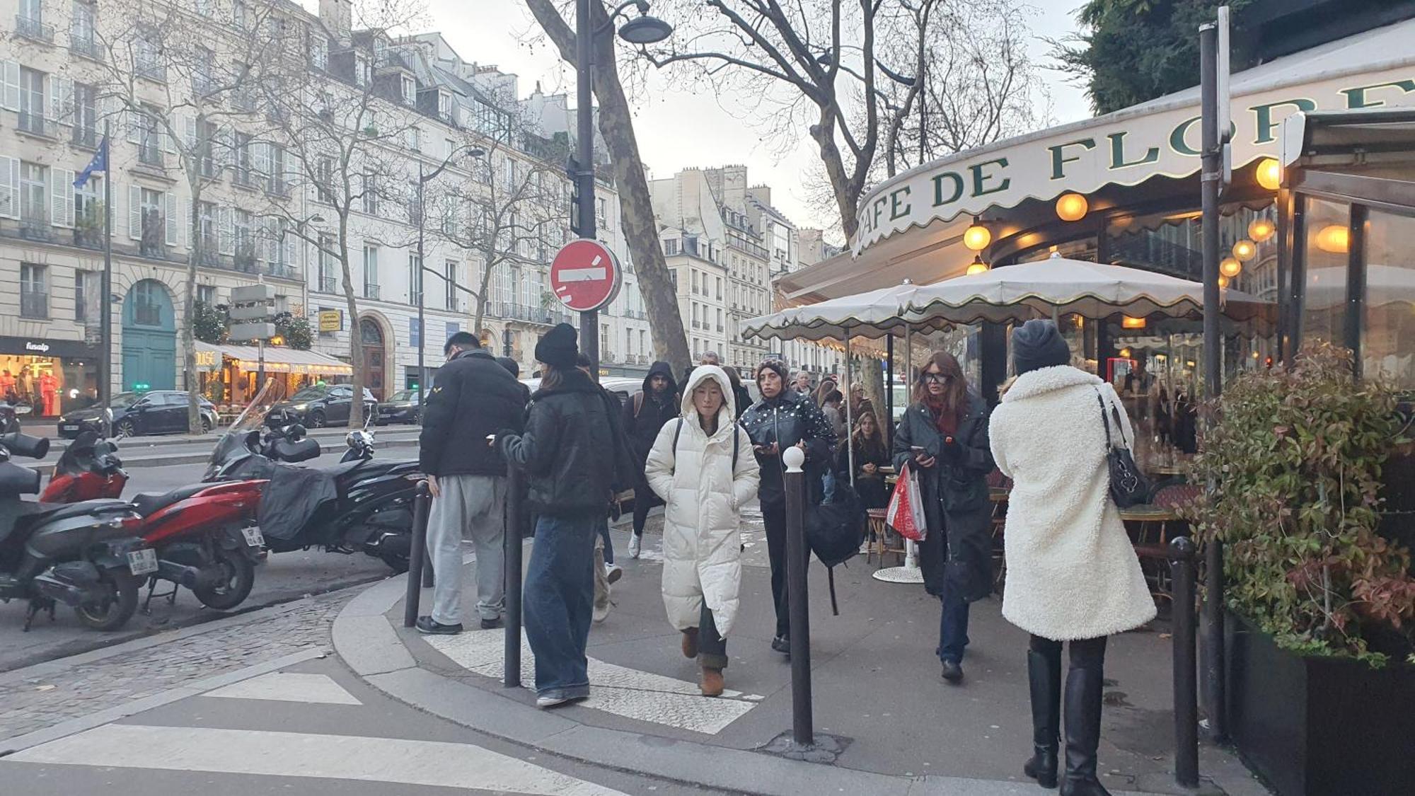 1 Minute Gare Montparnasse,center,close To Louvre Meusm And Eiffel Tour ,amusing Place *