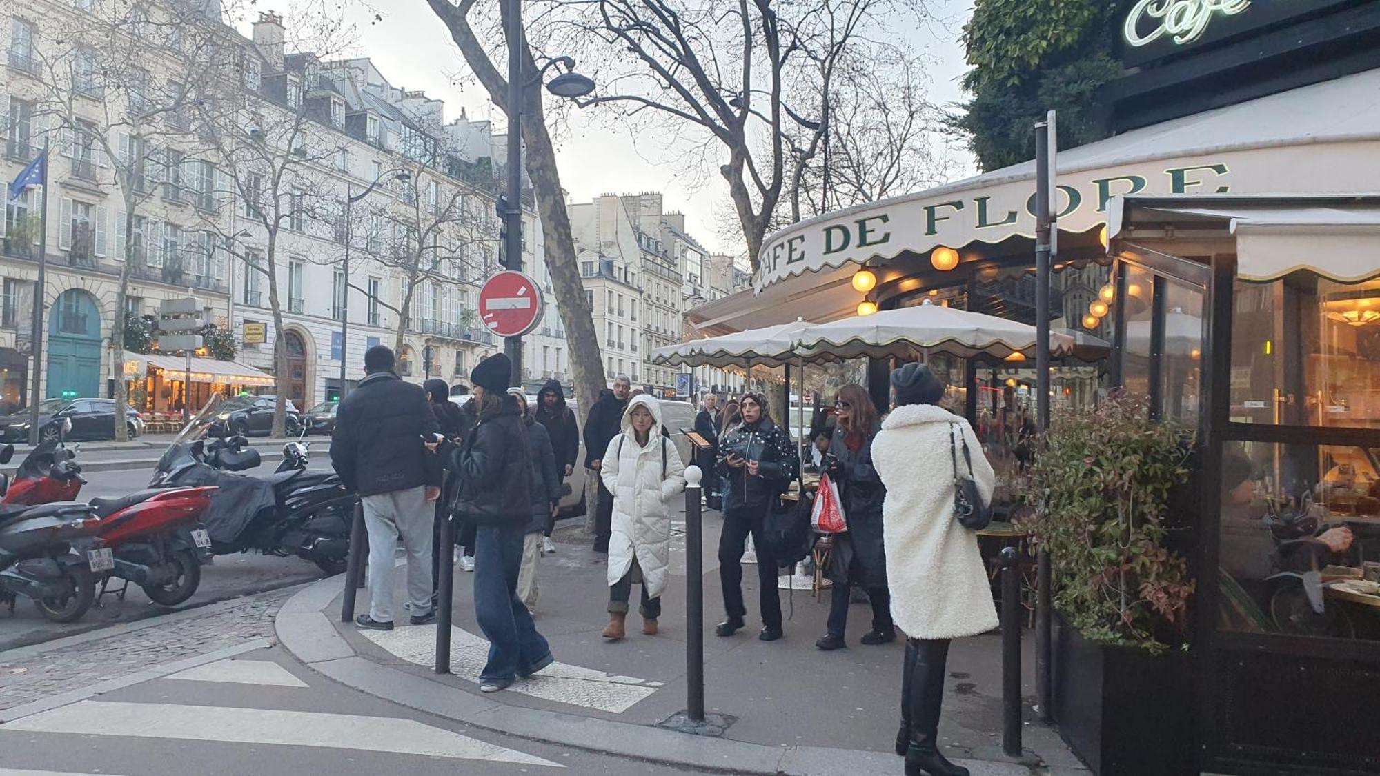 1 Minute Gare Montparnasse,center,close To Louvre Meusm And Eiffel Tour ,amusing Place Paris