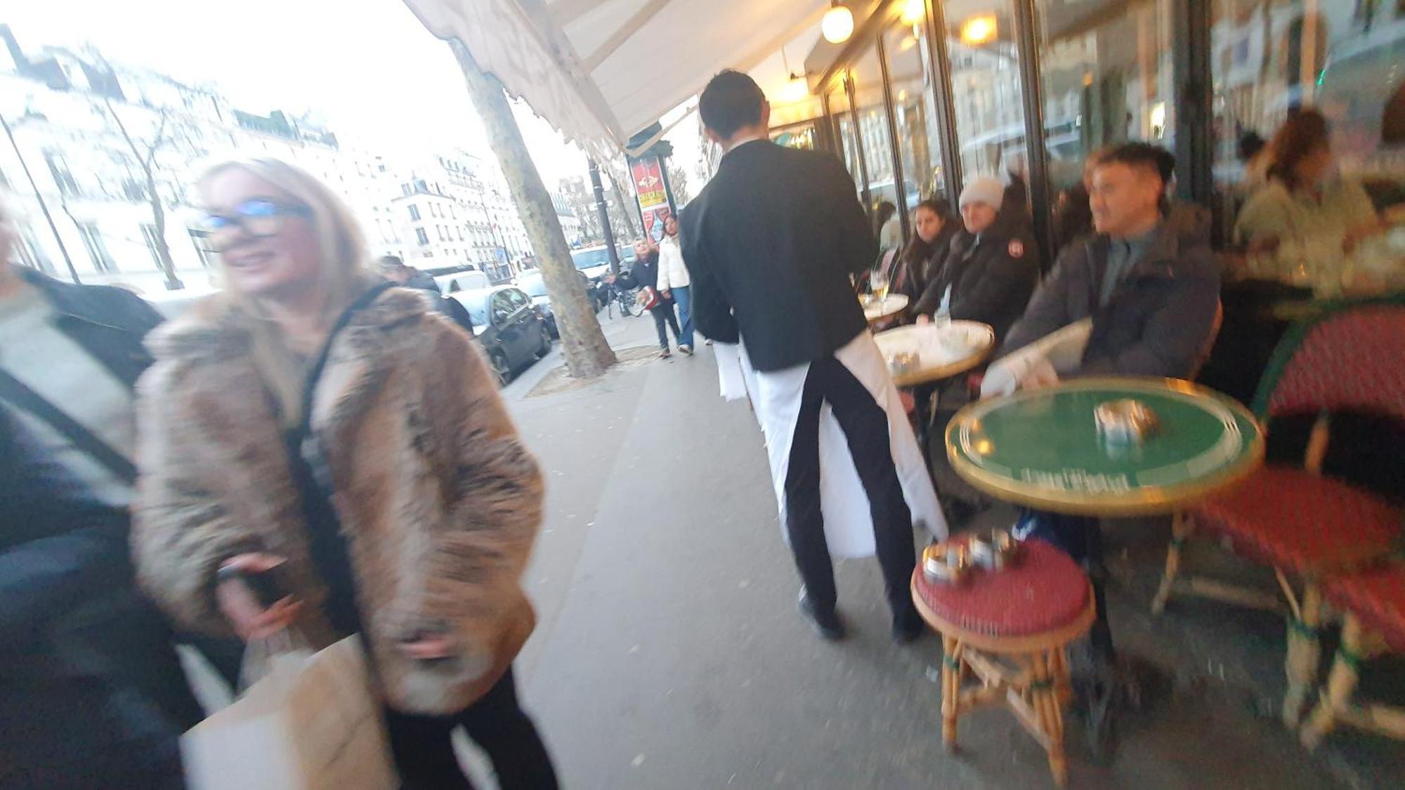1 Minute Gare Montparnasse,center,close To Louvre Meusm And Eiffel Tour ,amusing Place