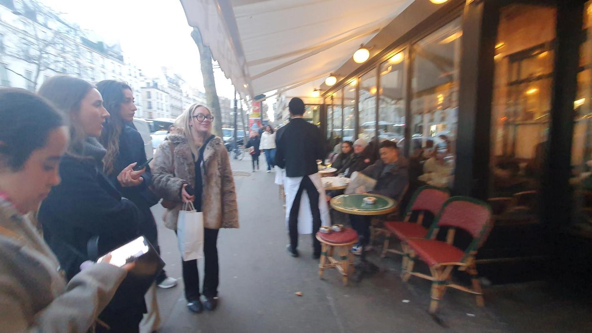 1 Minute Gare Montparnasse,center,close To Louvre Meusm And Eiffel Tour ,amusing Place Apartment *