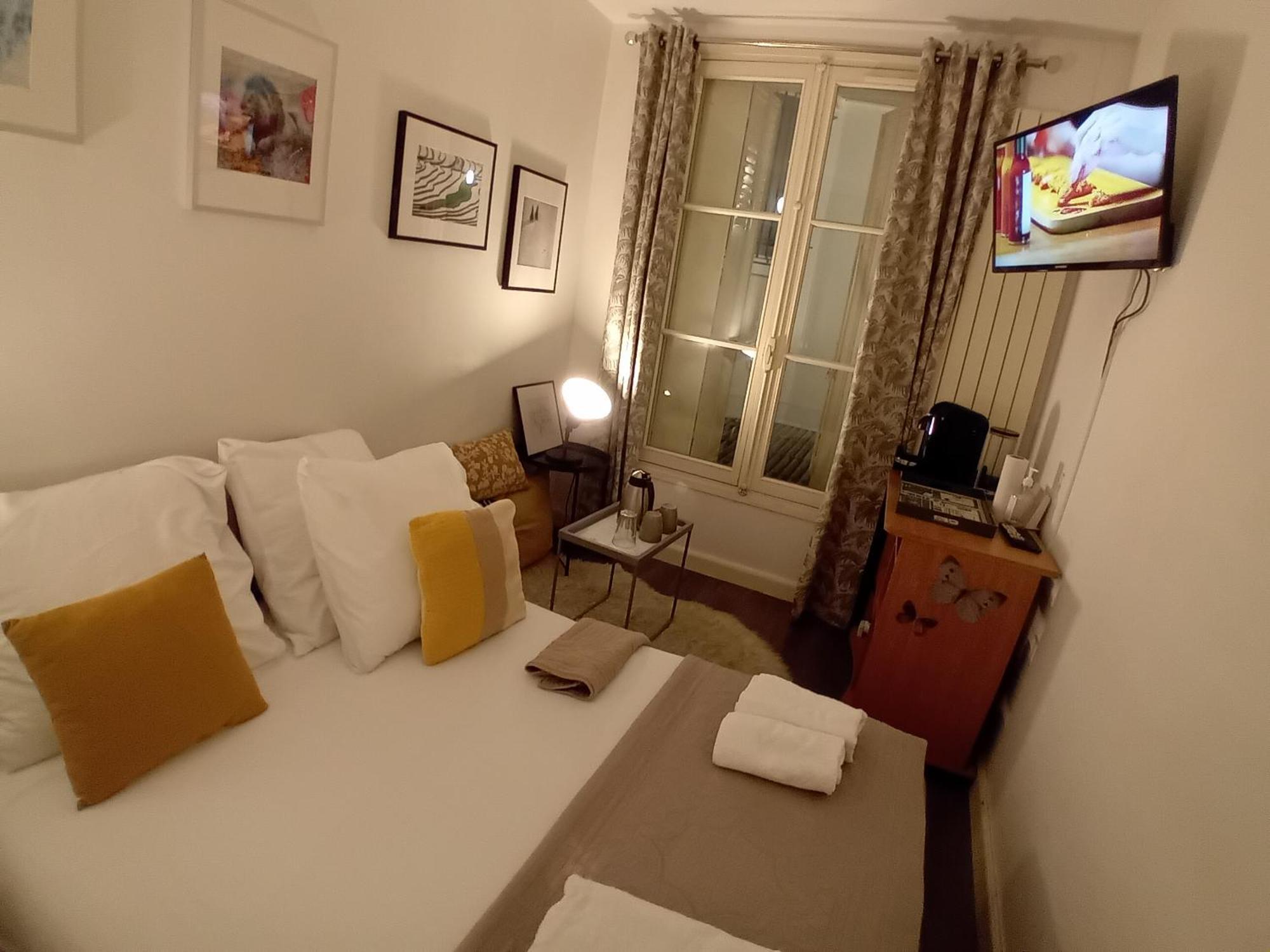 Apartment 1 Minute Gare Montparnasse,center,close To Louvre Meusm And Eiffel Tour ,amusing Place