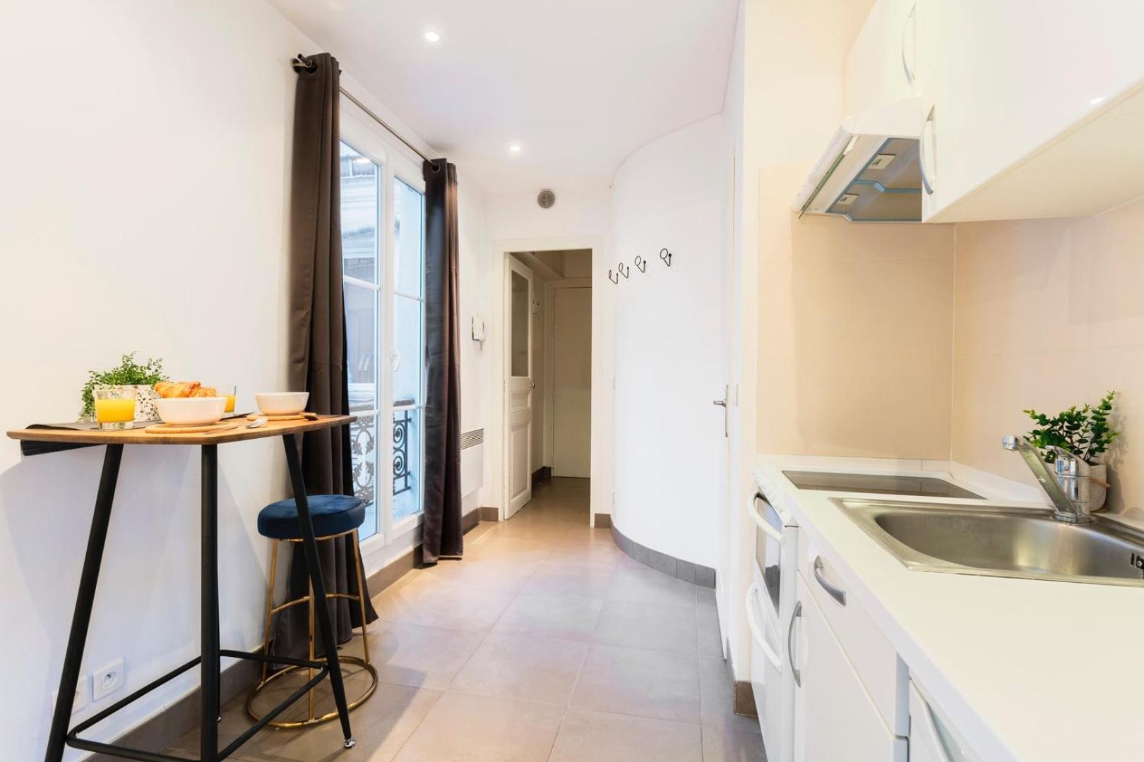 Bnbnook - Cozy 1br Steps From Notre-dame & Seine