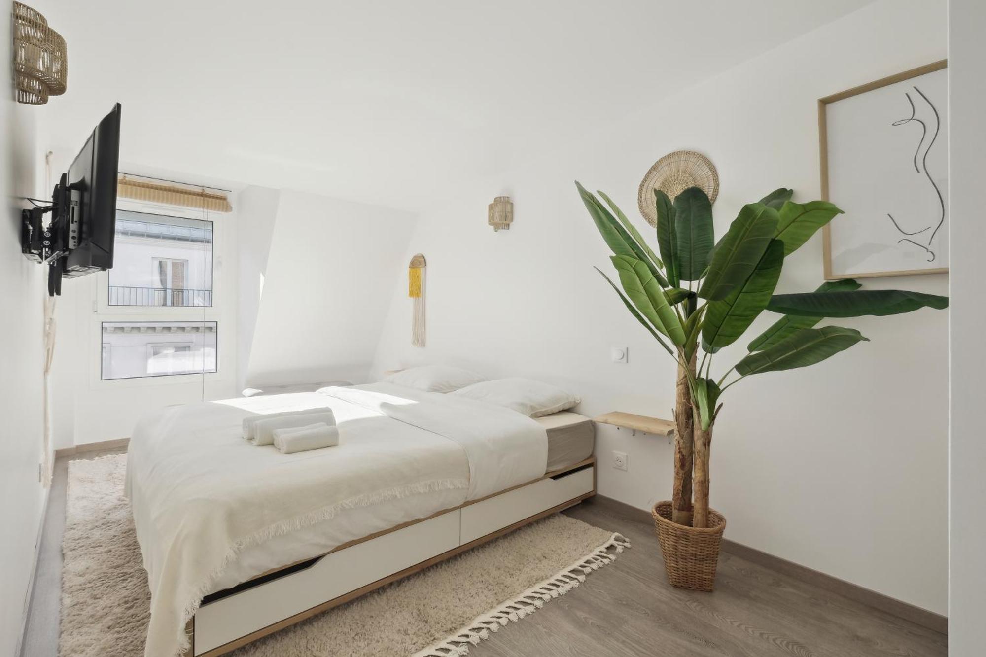 A Rooftop In Apartment *
