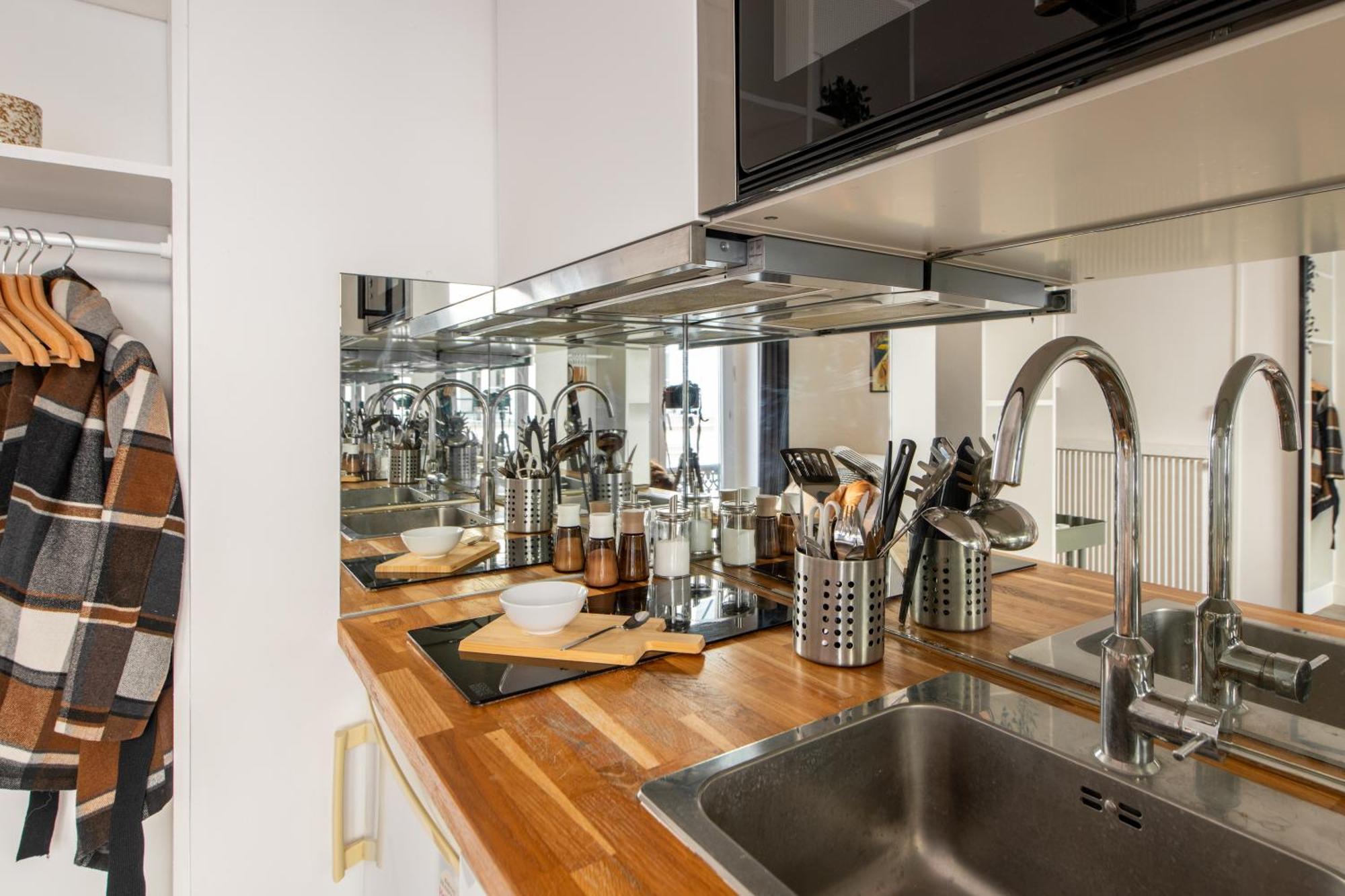 Apartment Cozy - Eiffel Tower - Sleeps 2p *