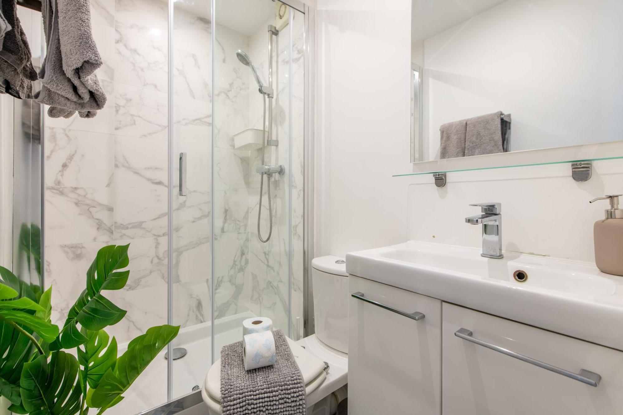 Apartment Cozy - Eiffel Tower - Sleeps 2p Paris
