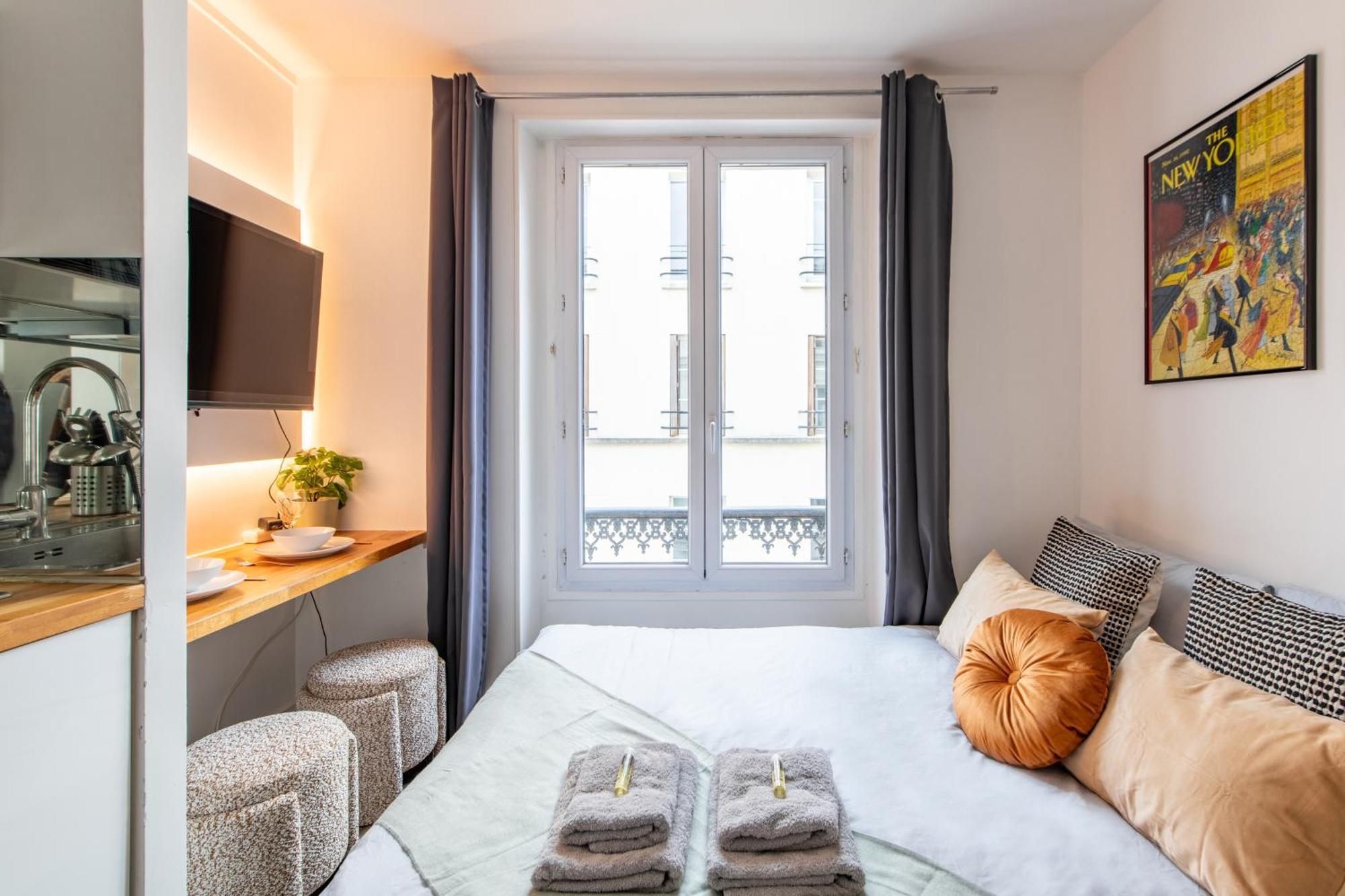 Apartment Cozy - Eiffel Tower - Sleeps 2p