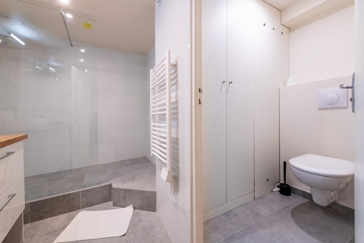 Apartment Avenue Breteuil Family - 11 Pers - Unique - Cosy Paris
