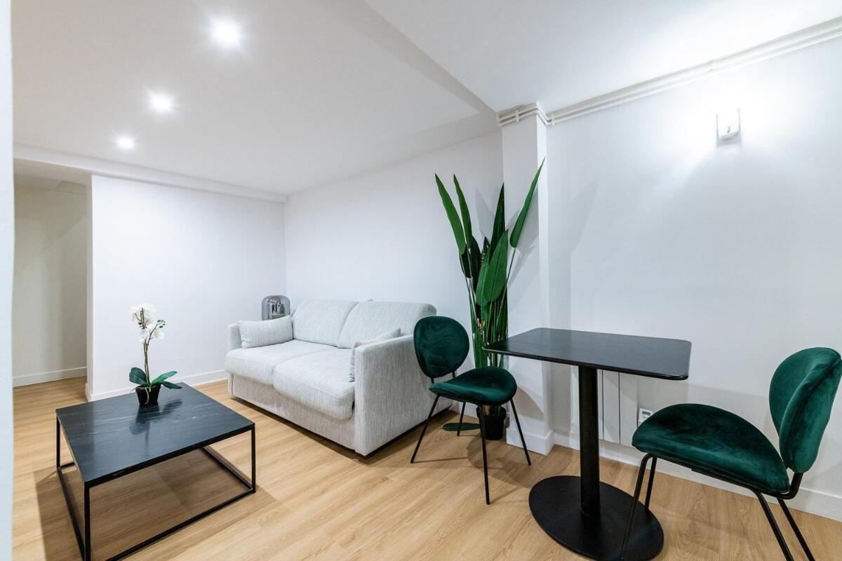 Avenue Breteuil Family - 11 Pers - Unique - Cosy Apartment