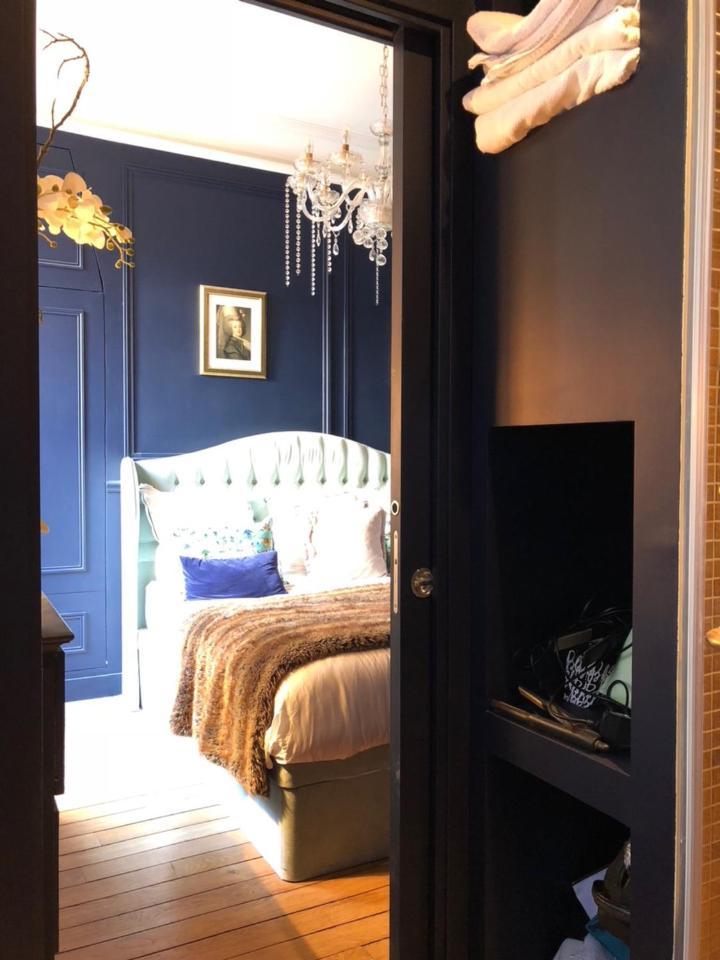 B - Louvre Museum Homestay Paris