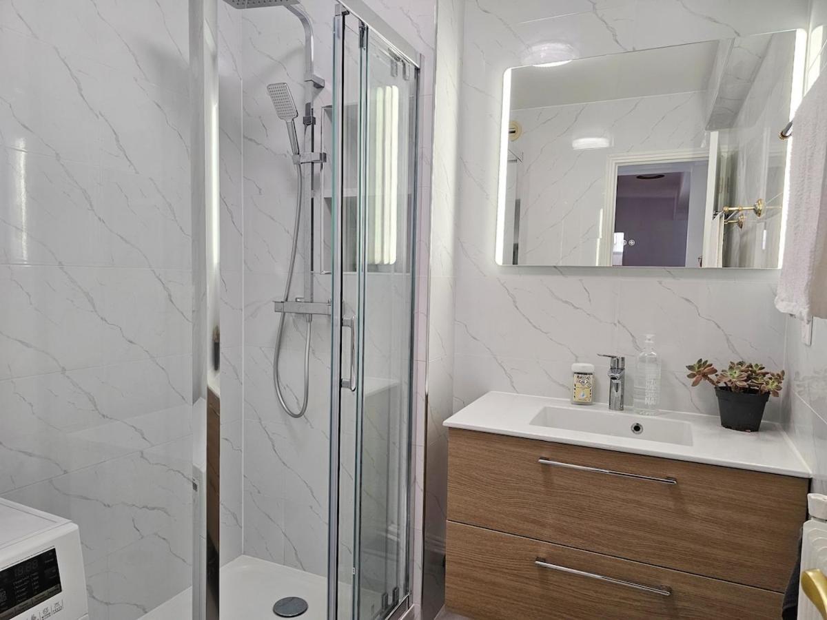 Apartment Grand Appt For 7p Center Paris
