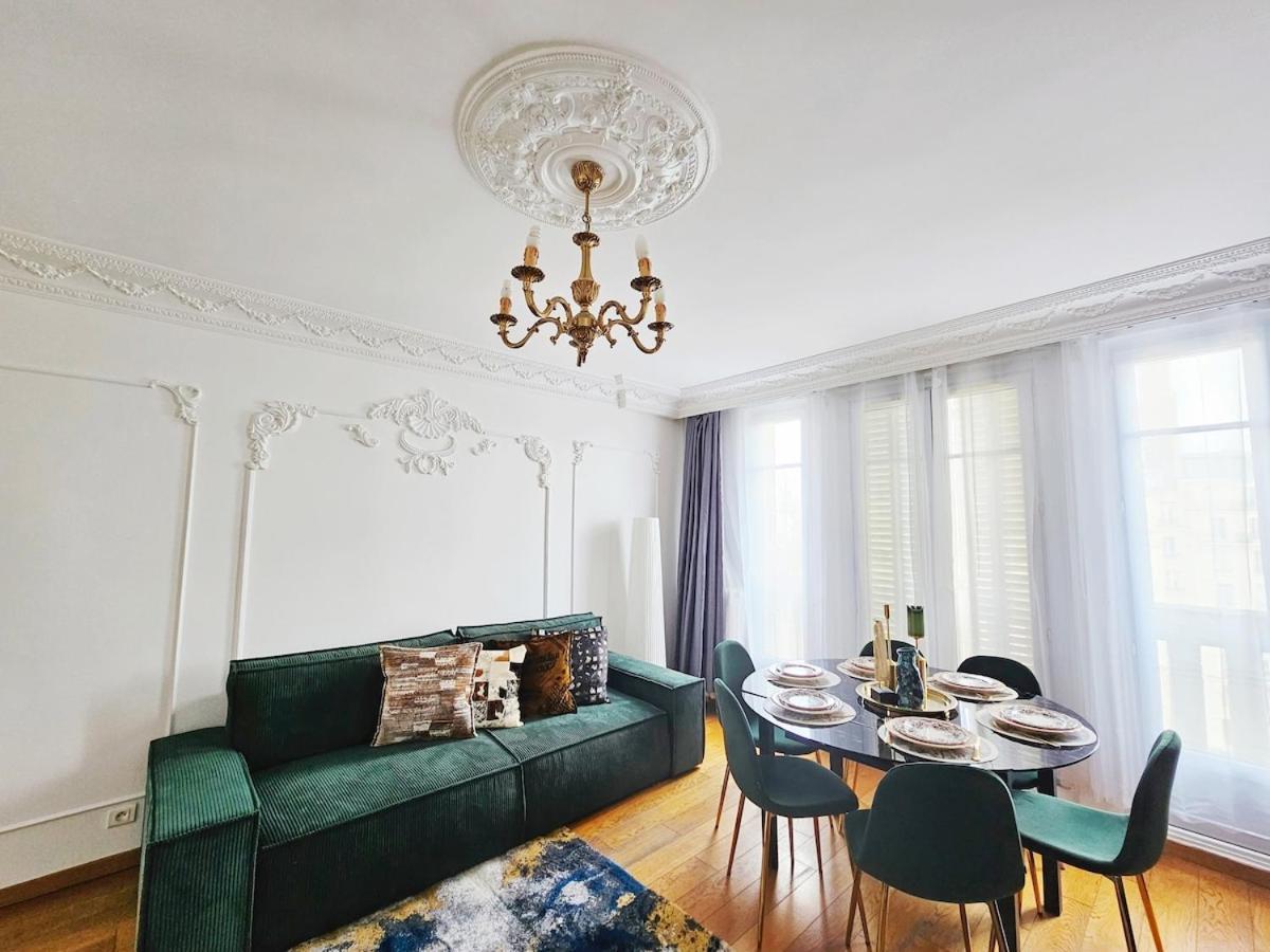 Grand Appt For 7p Center Apartment