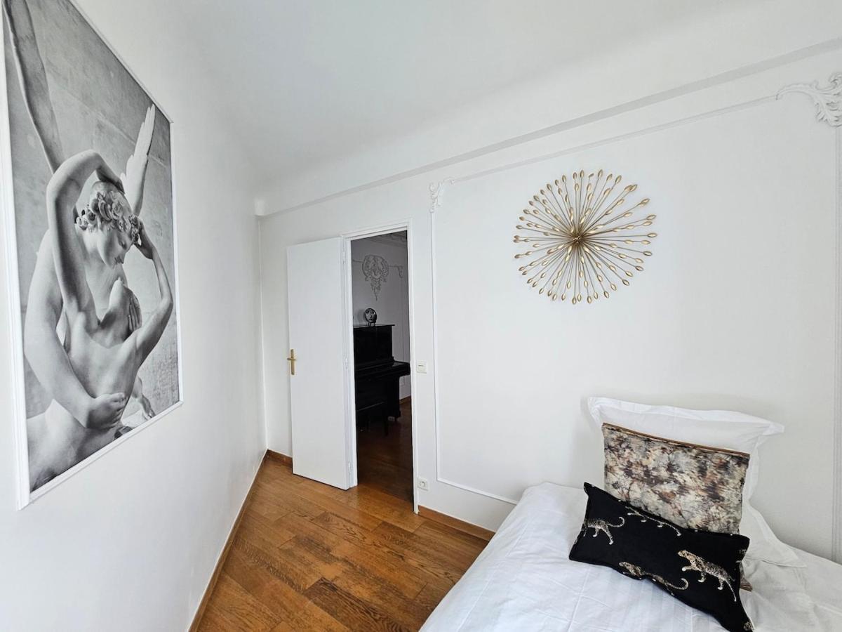 Grand Appt For 7p Center Apartment *