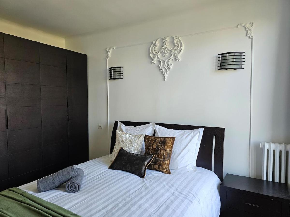 Grand Appt For 7p Center Apartment Paris