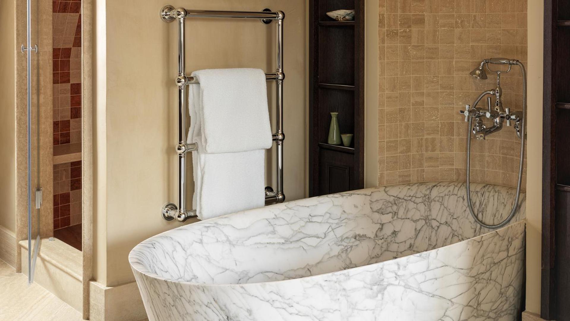 Hana 5* Paris
