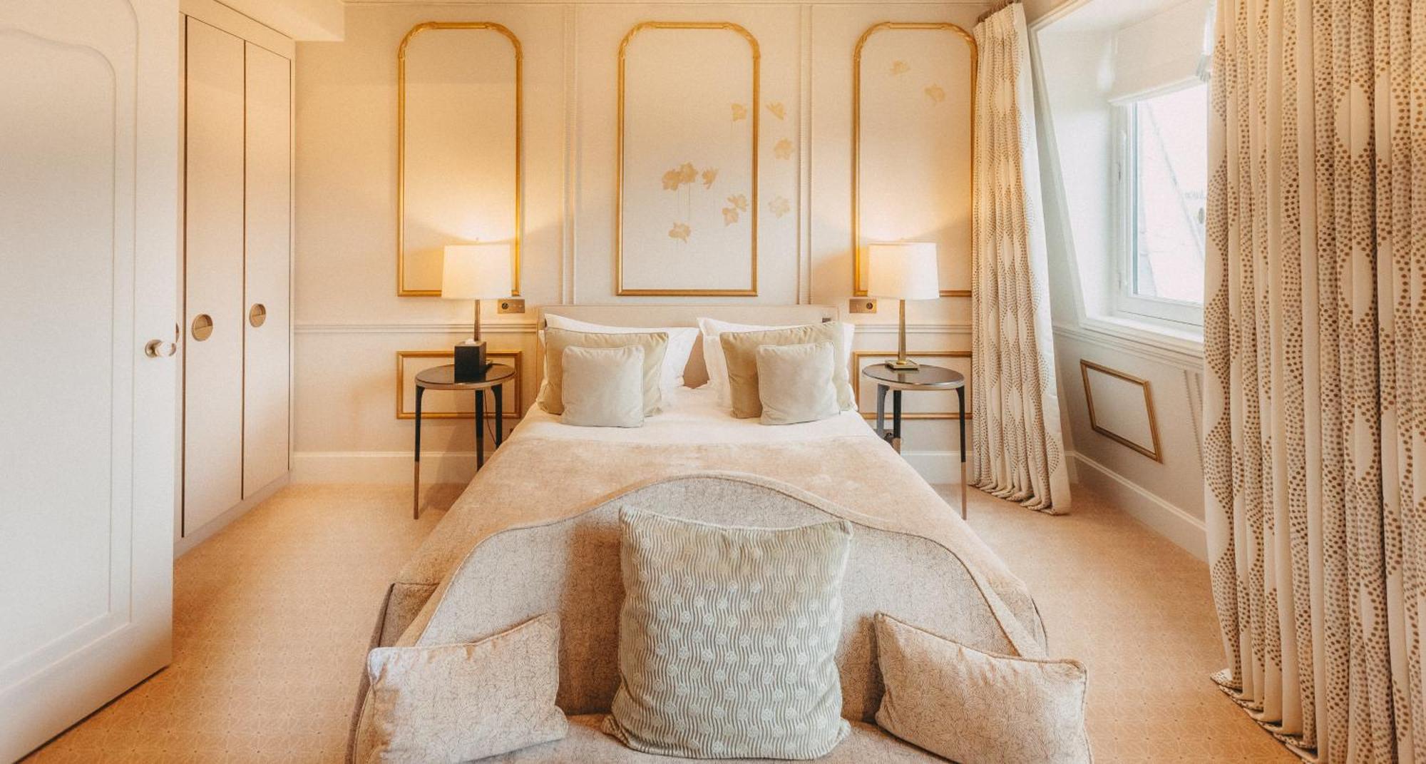 Hotel Le Narcisse Blanc Paris