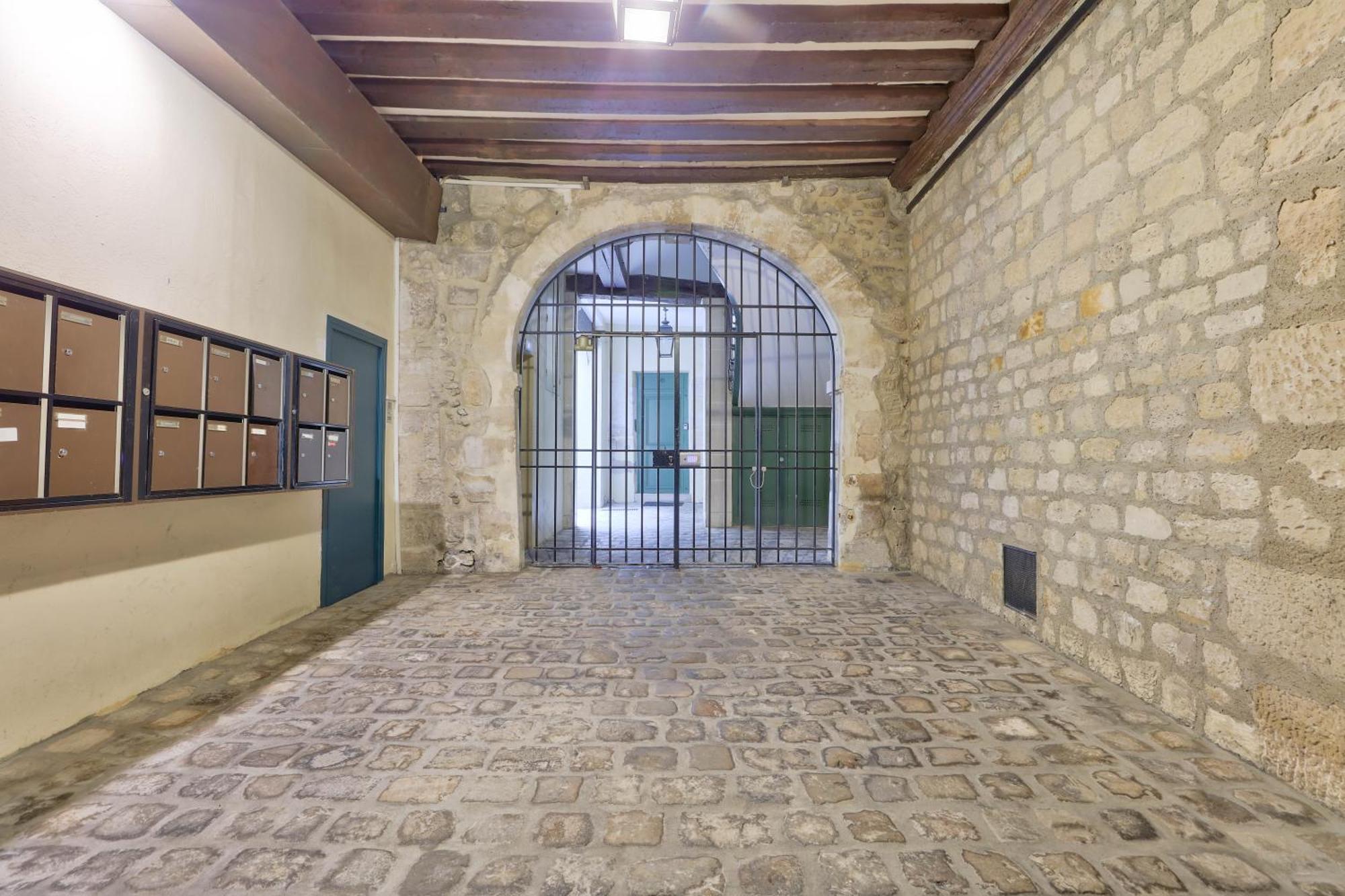 New & Design In The Heart Of Le Marais Appartement *