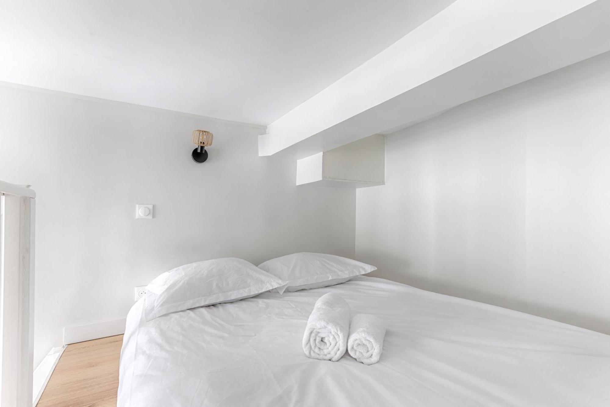 Loft De Charme An Coeur Des Batignolles Appartement Paris