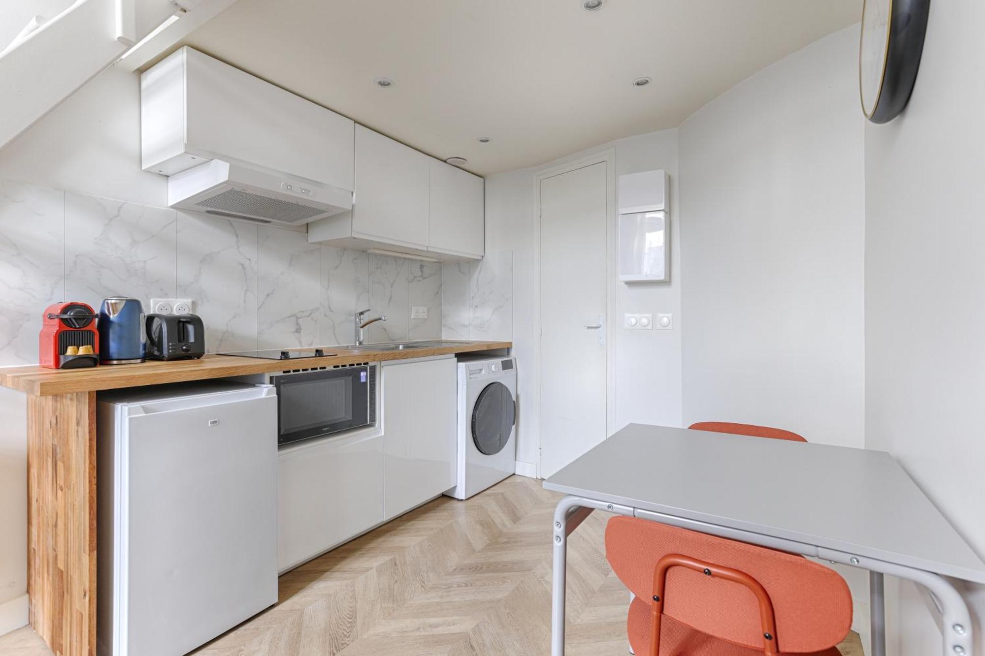 Loft De Charme An Coeur Des Batignolles Appartement Paris