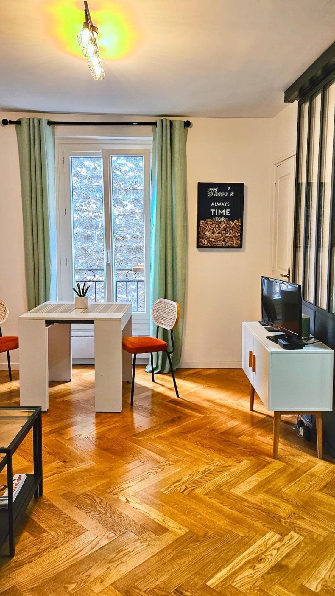 Appartement Lovely Flat Abbesses Center - Montmartre Paris