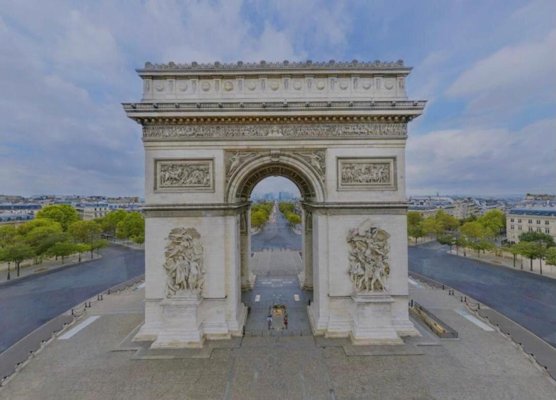 Champs Elysees Apartment