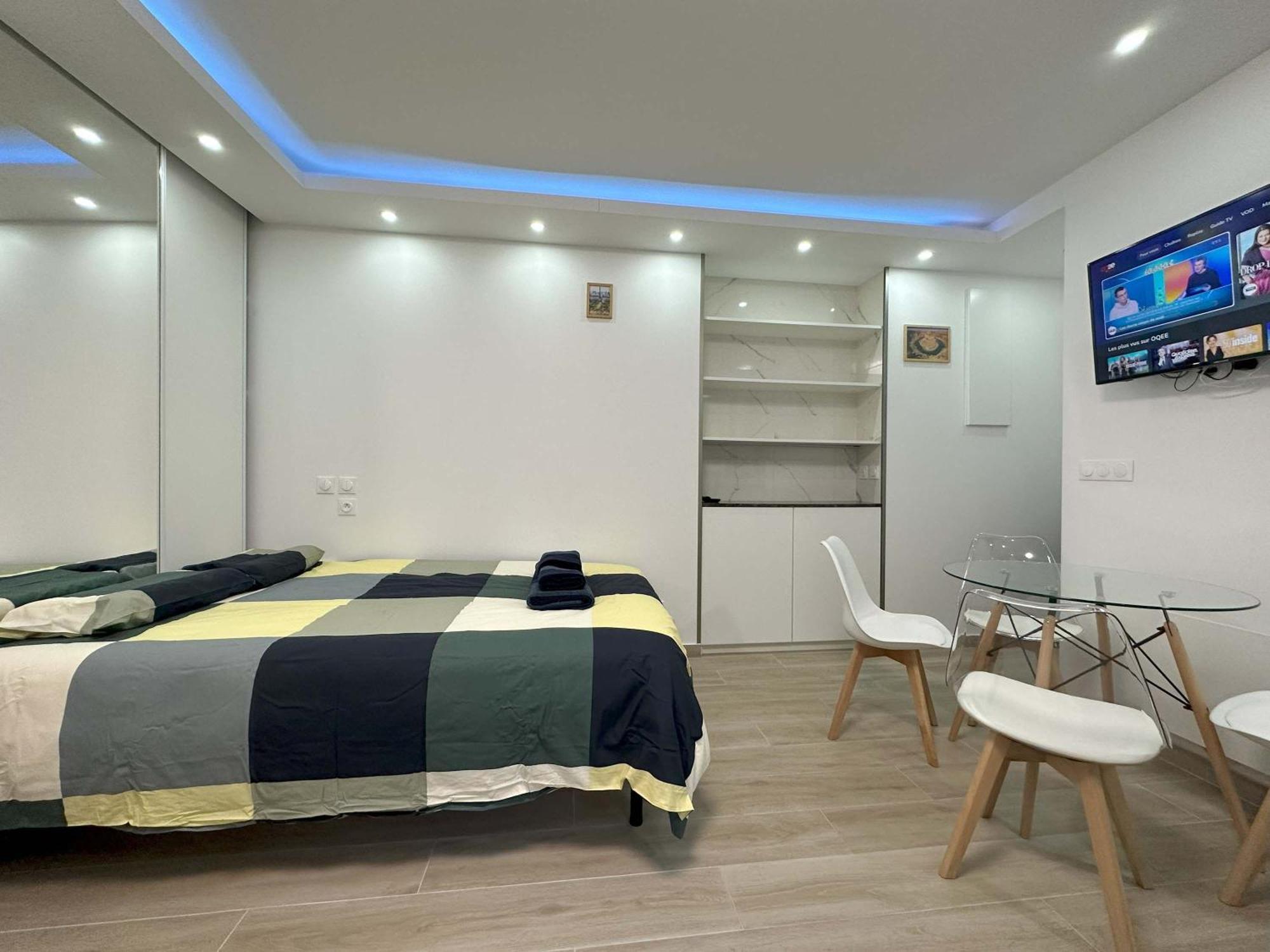 Charme A Paris13 Apartment *