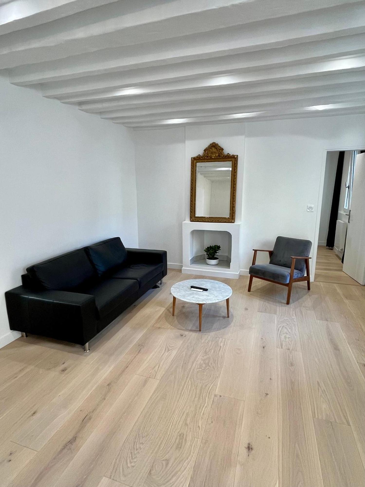 Apartment Lovely In Heart Of 10 Min Walk To Louvre Paris
